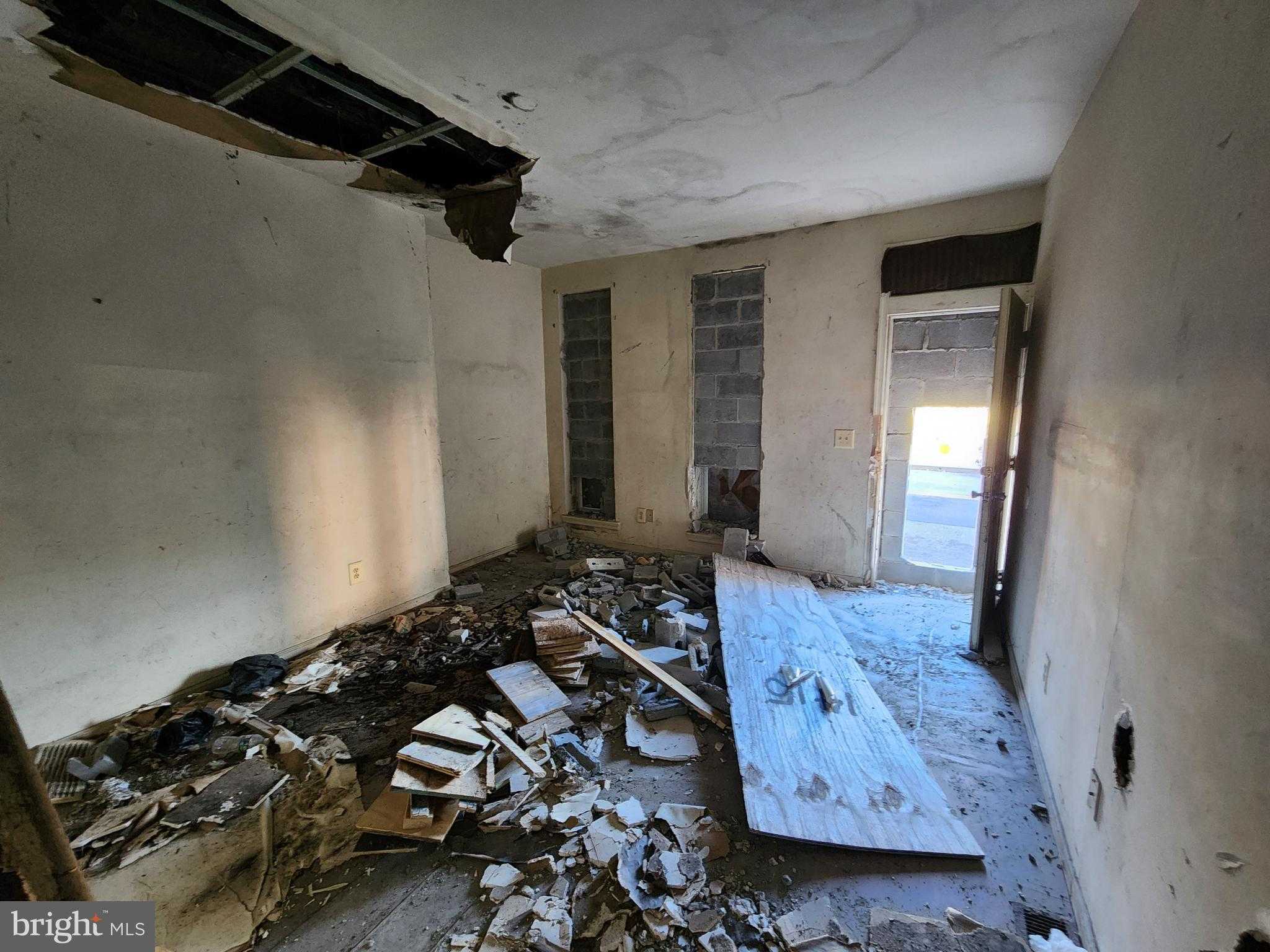 1415 Mosher St photo 4