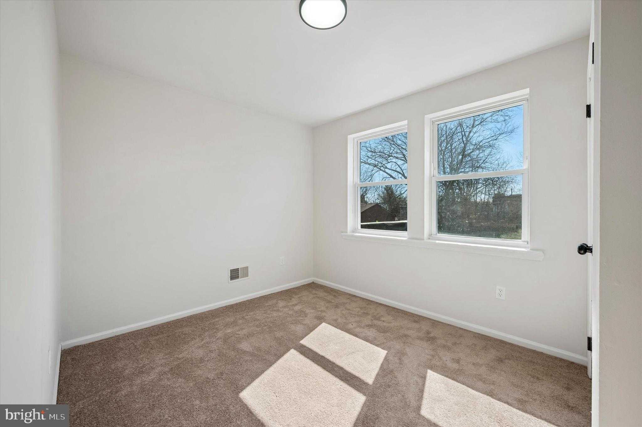 5314 Wyalusing Ave photo 11