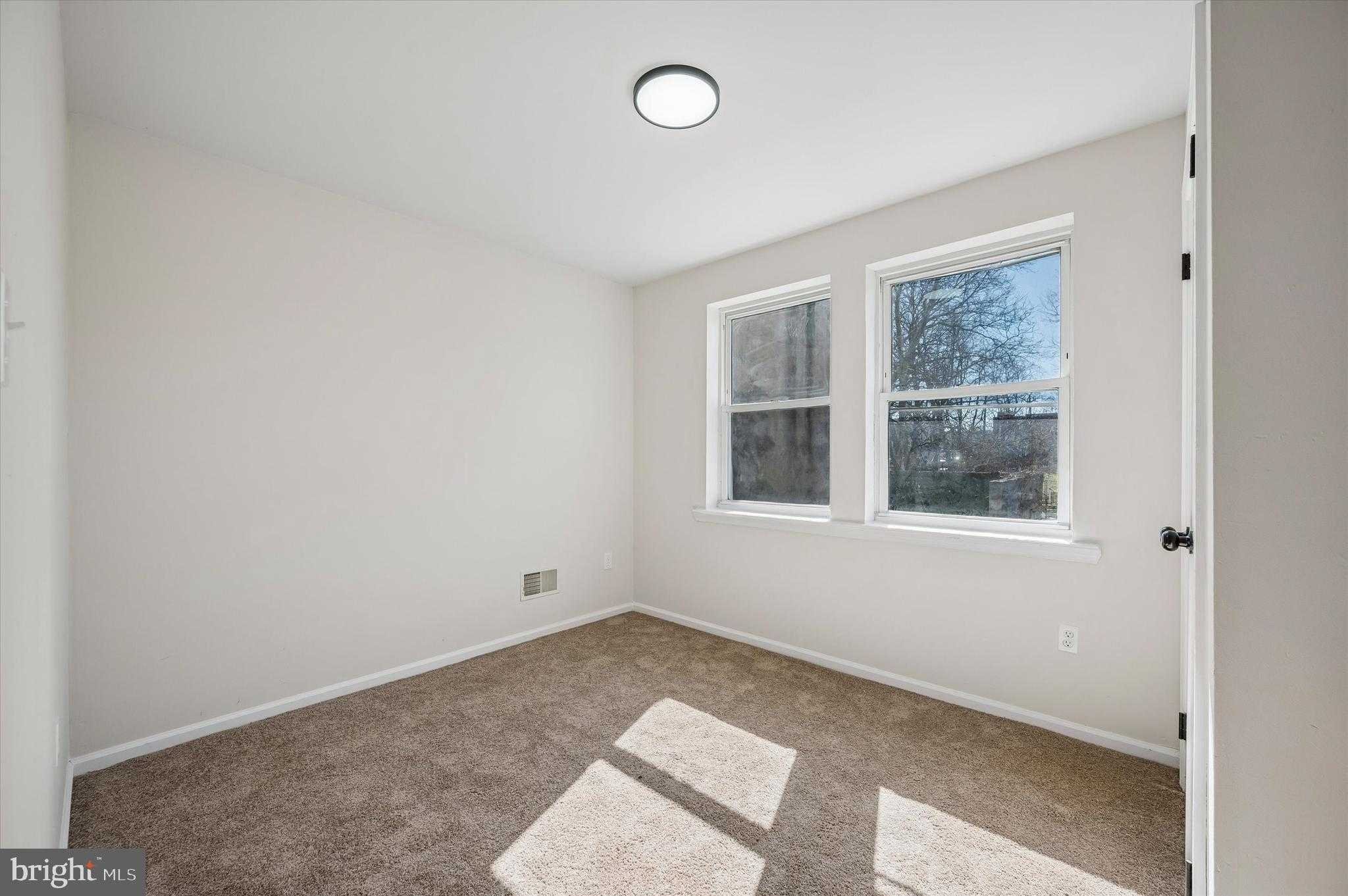 5314 Wyalusing Ave photo 8