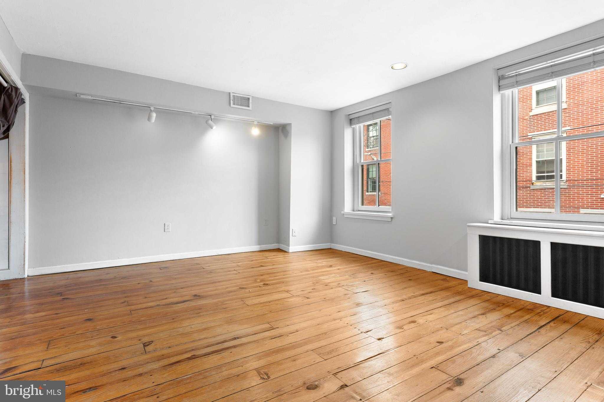 504 Kauffman St photo 25