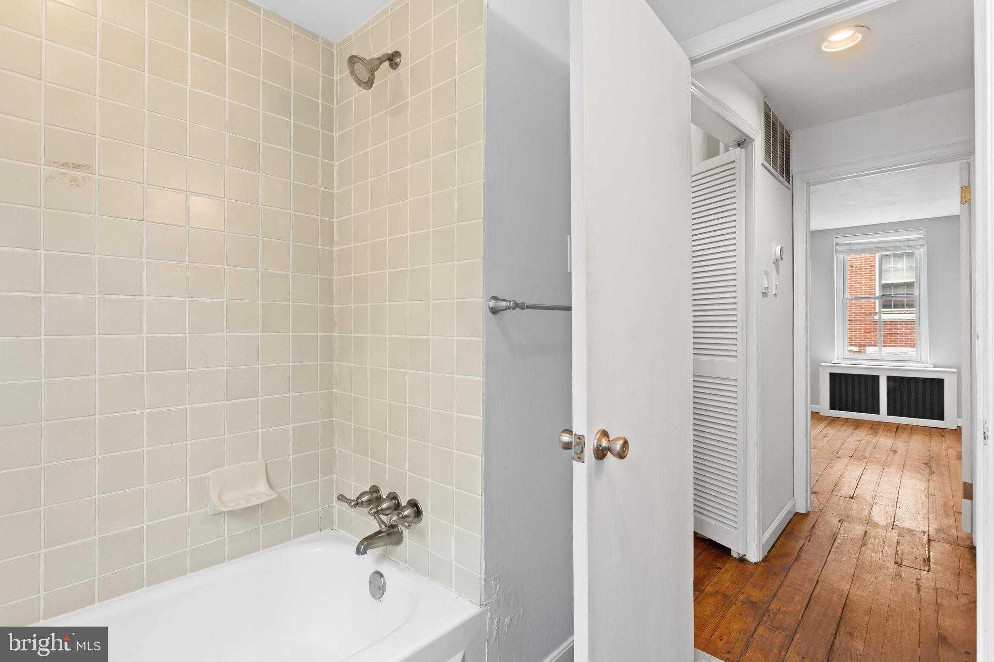 504 Kauffman St photo 27