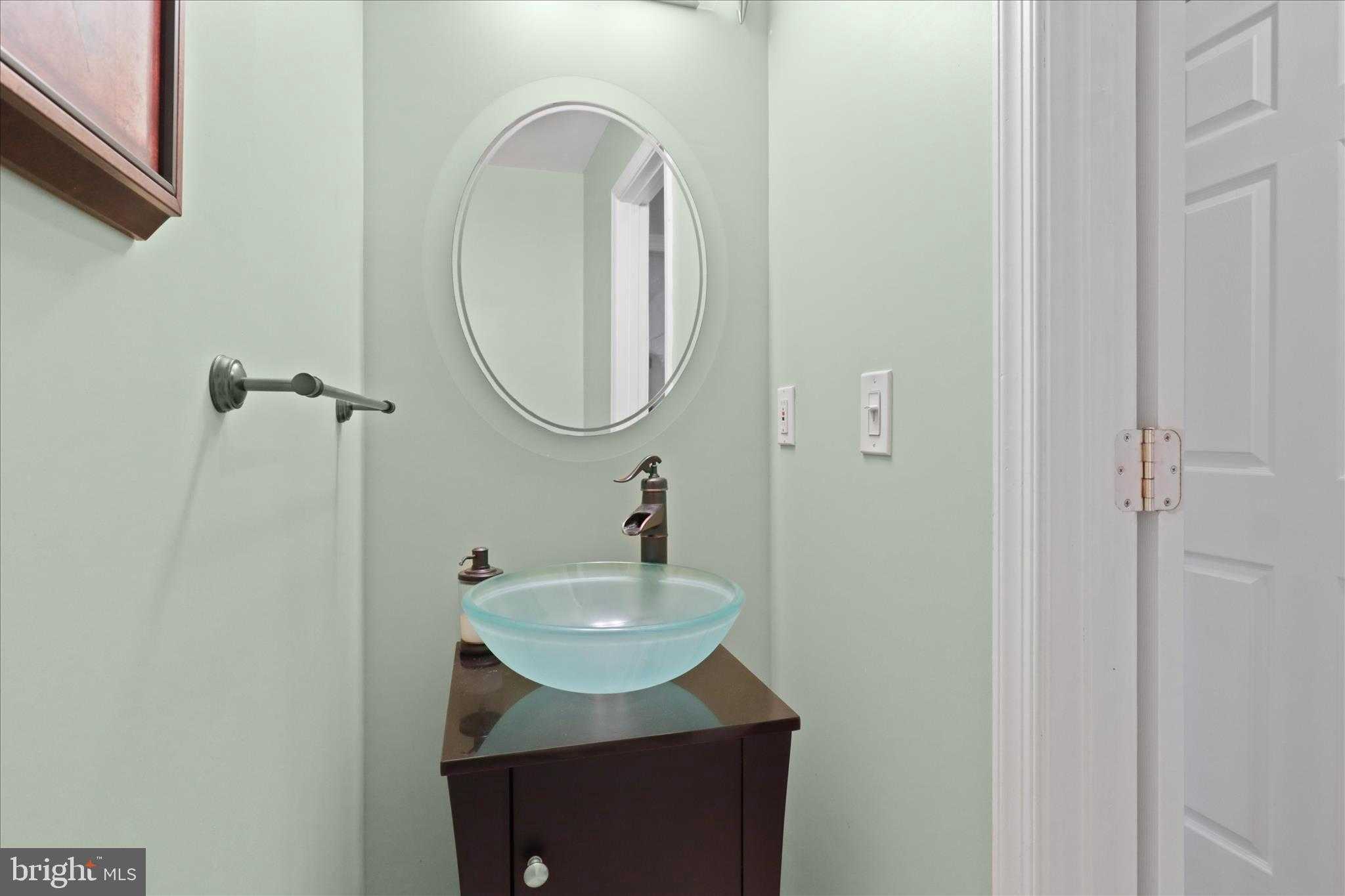 7914 Idylwood Rd photo 22