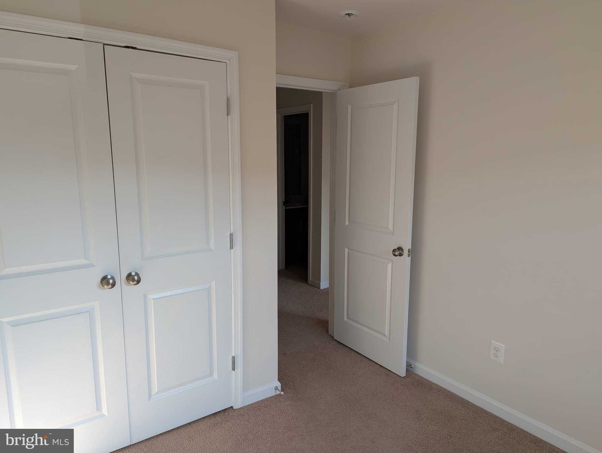 107 Hollister Ln photo 34