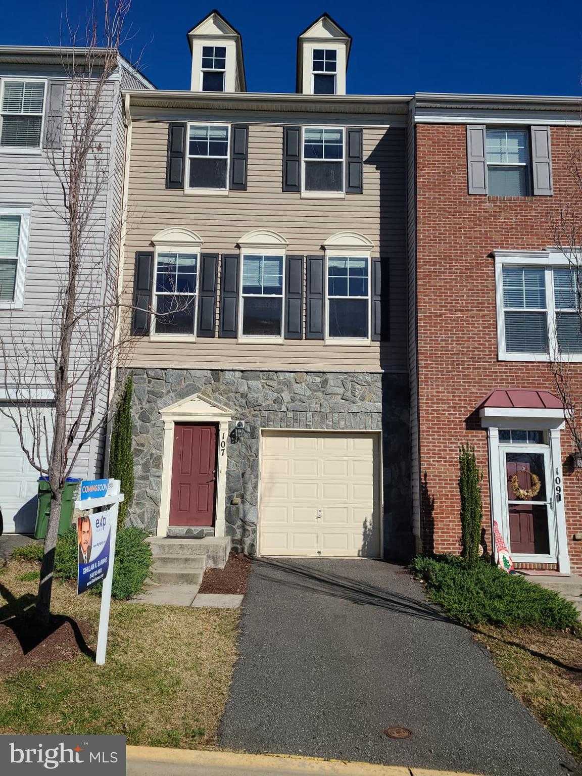 107 Hollister Ln photo 4