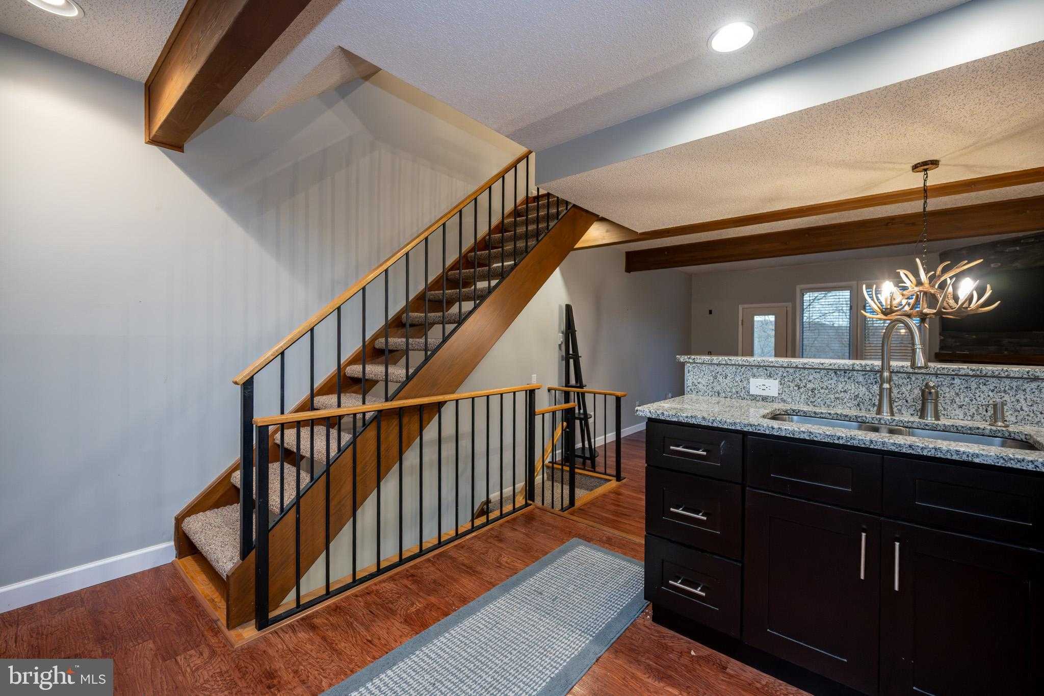 48 Bright Psge # 5b photo 3