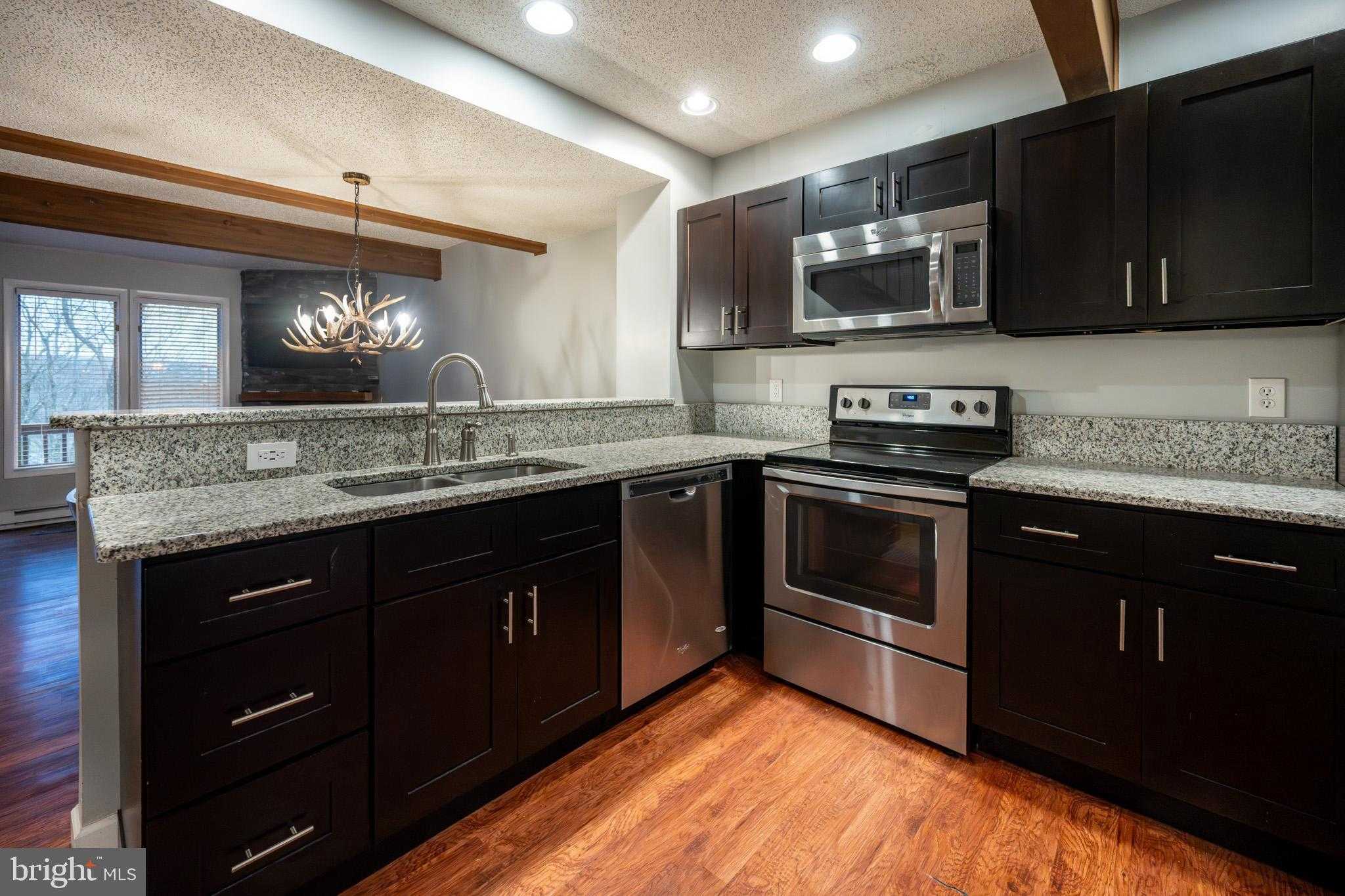 48 Bright Psge # 5b photo 4