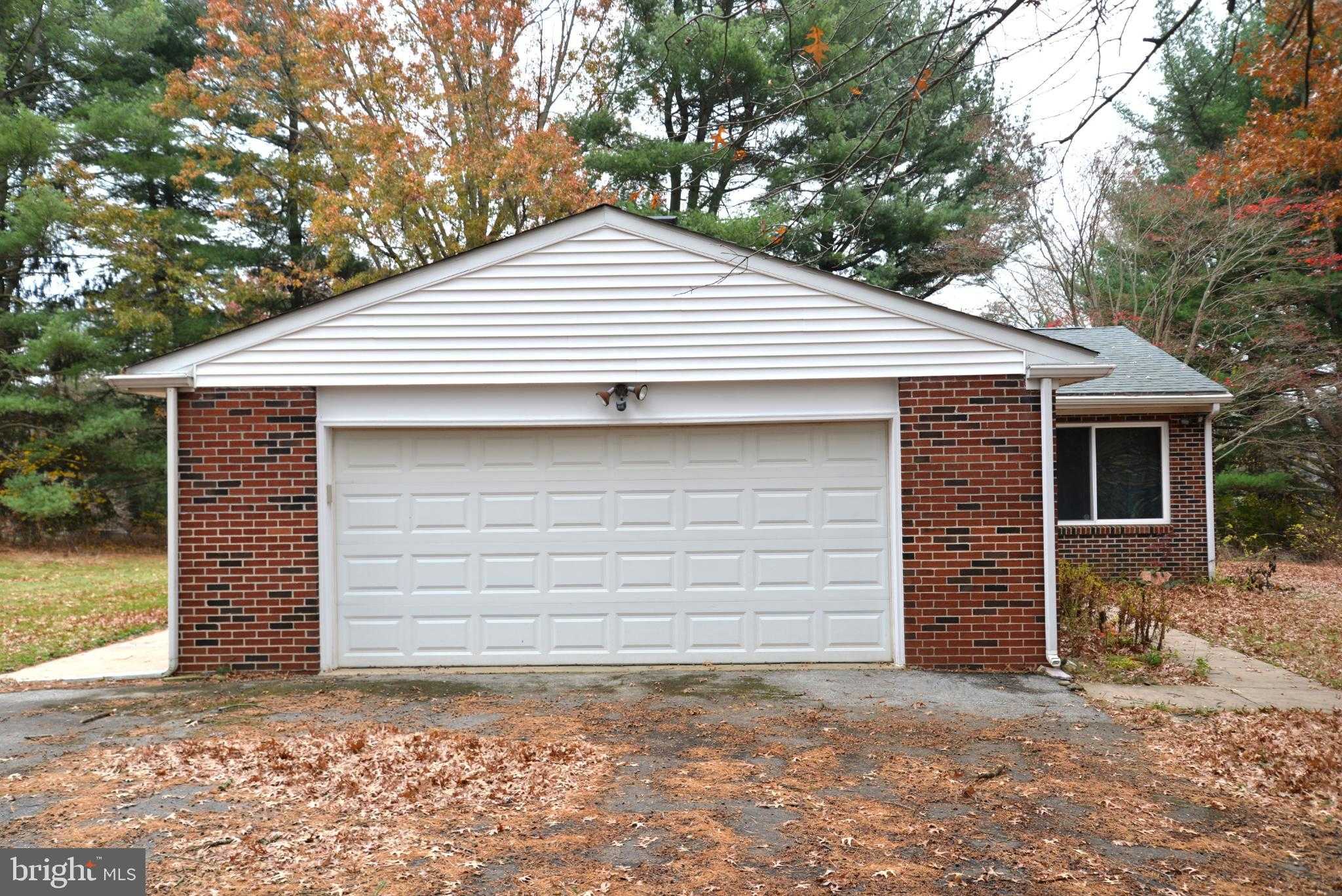 208 Faggs Manor Rd photo 5