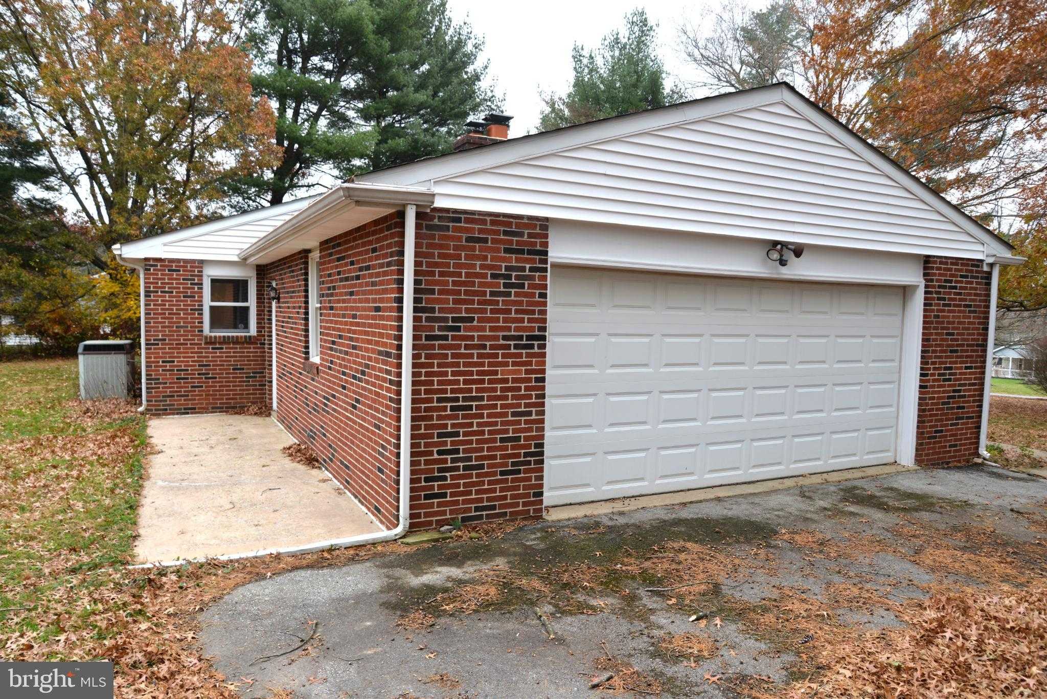 208 Faggs Manor Rd photo 6