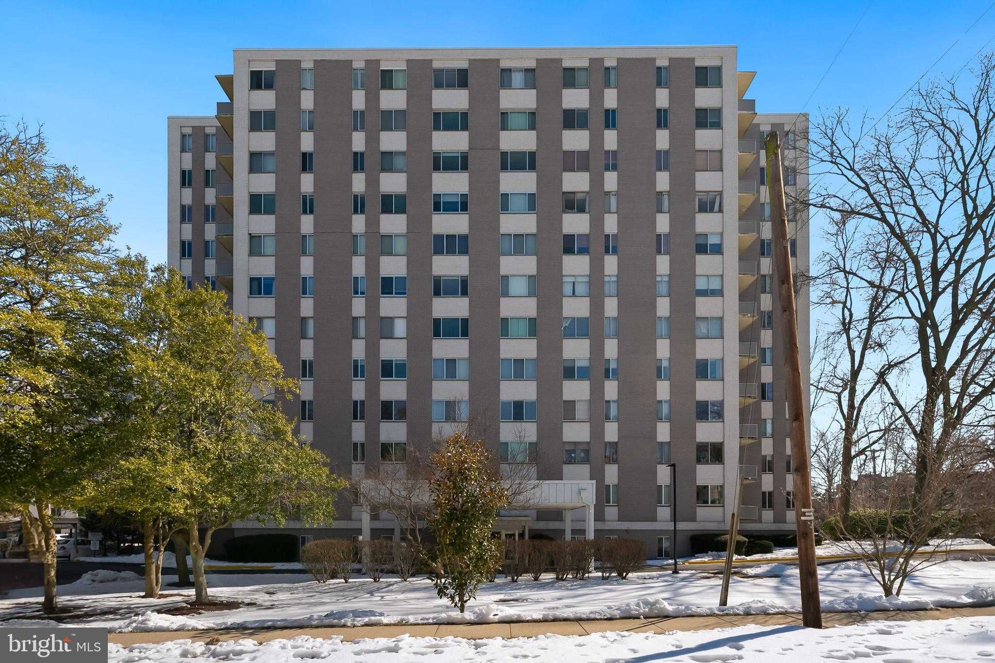 8315 N Brook Ln # 2-1004 photo 3