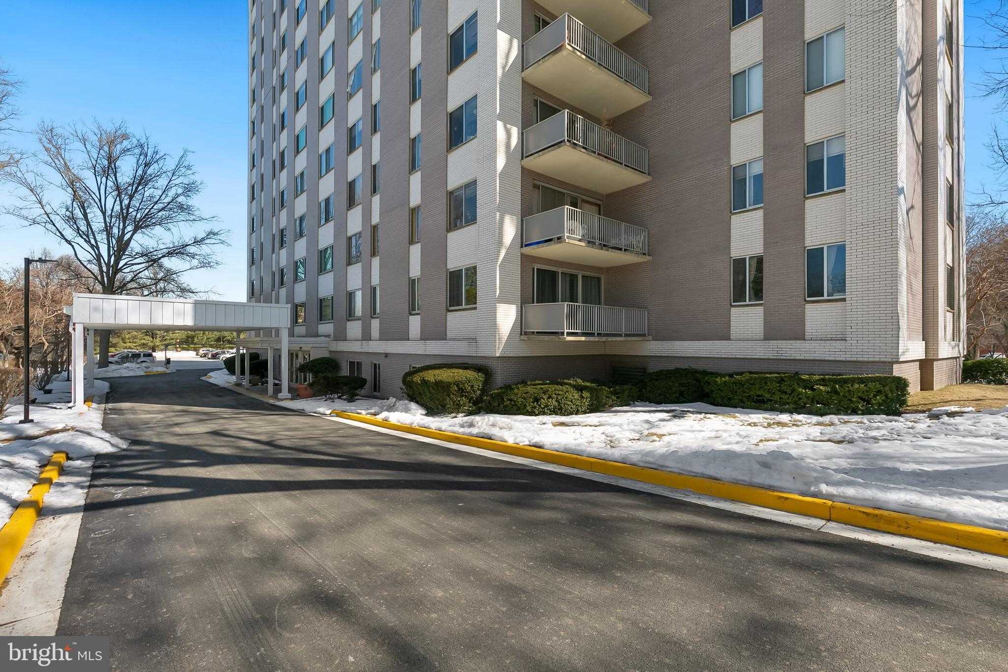 8315 N Brook Ln # 2-1004 photo 4