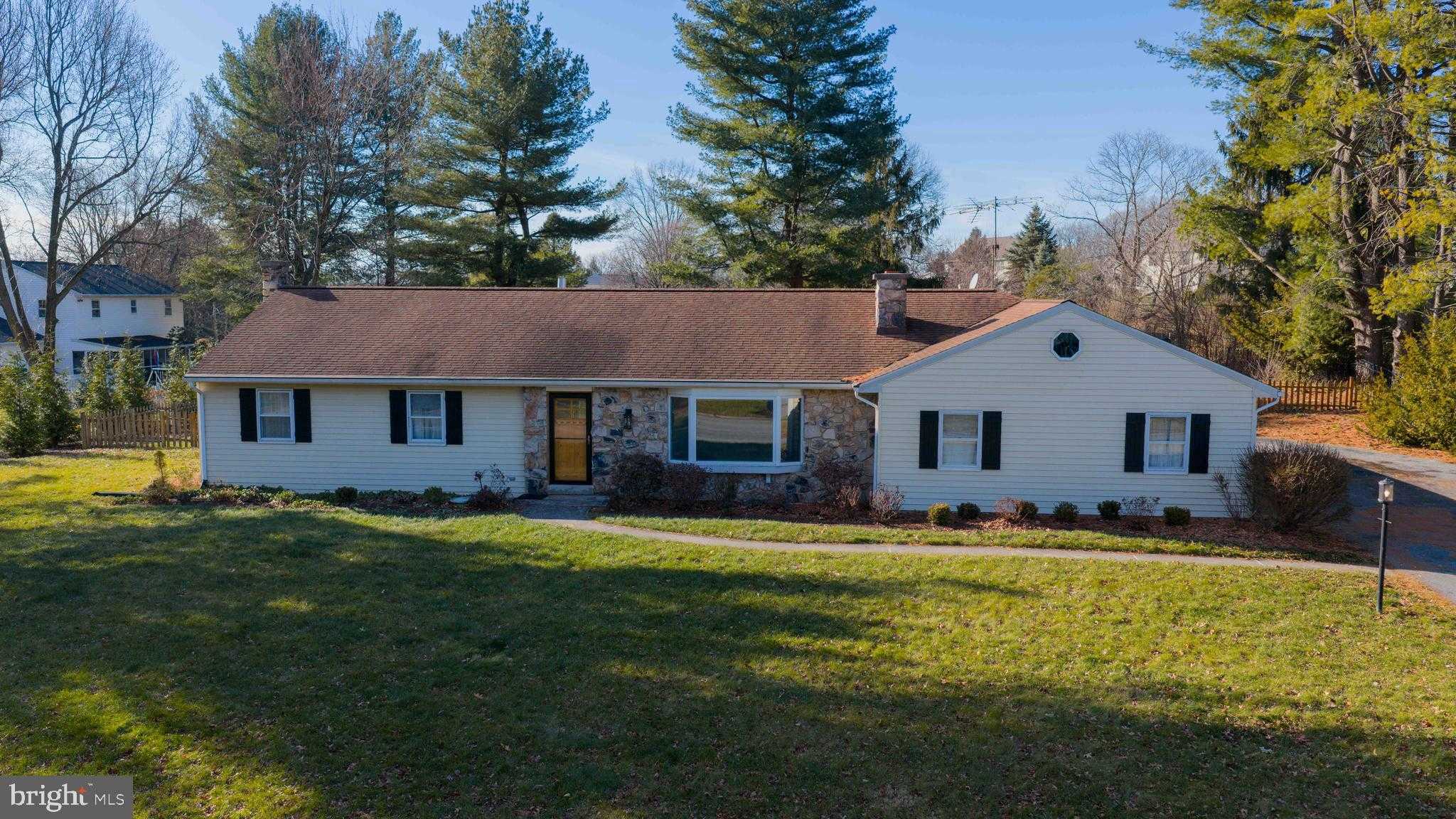 21 Bittersweet Dr photo 8