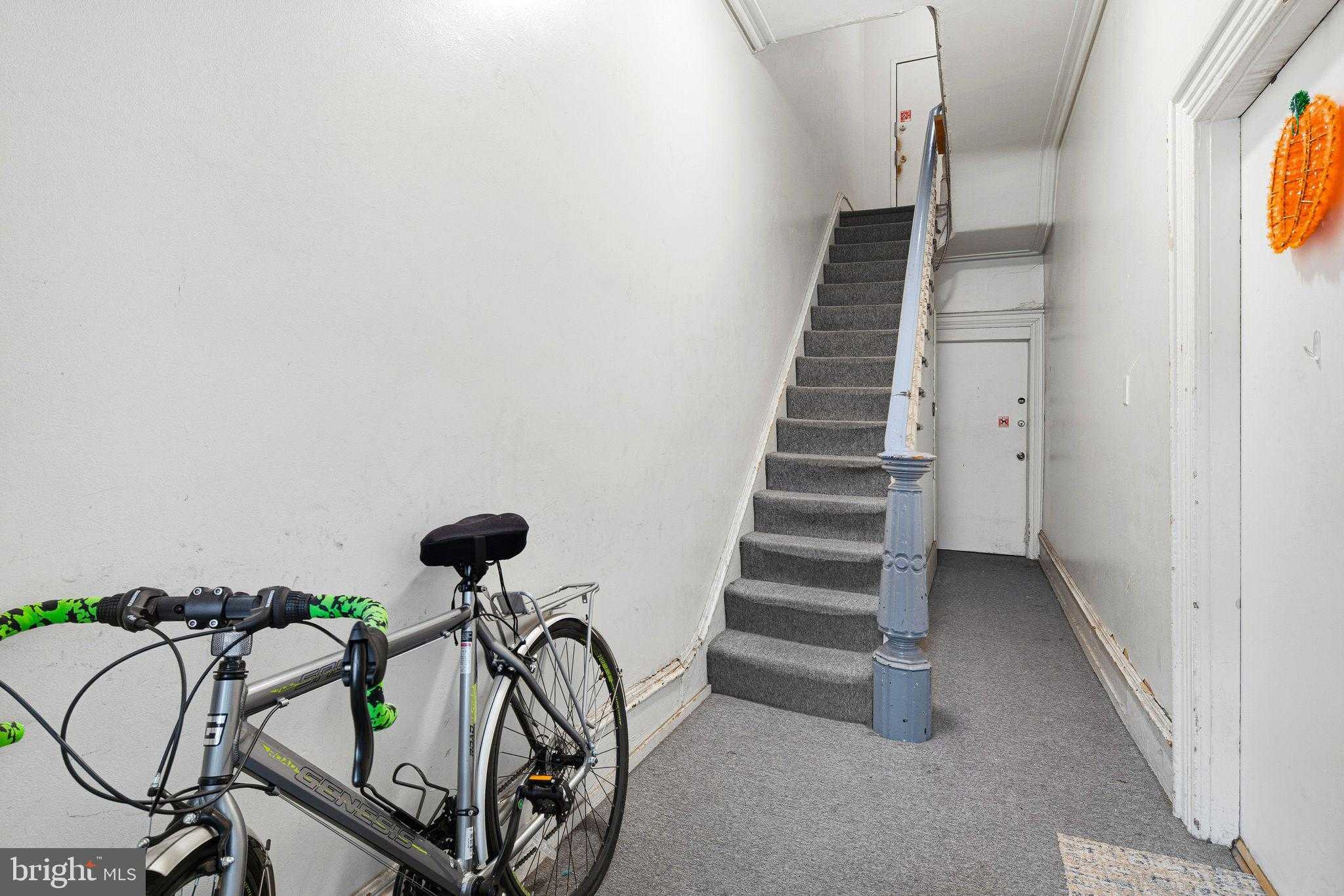 2914 Poplar St photo 4