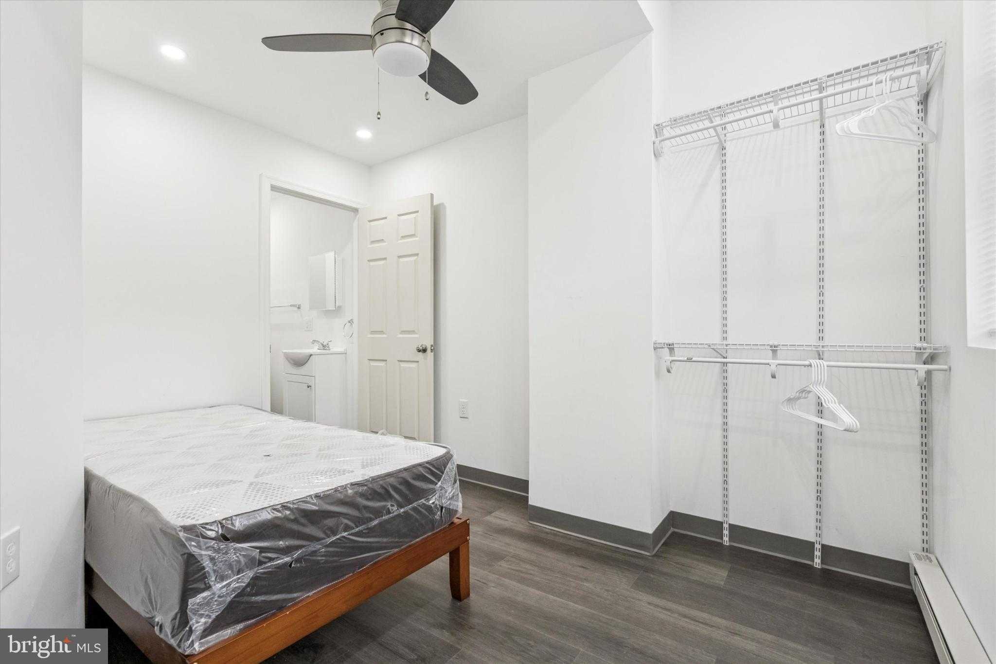 224 E Elkhart St photo 3