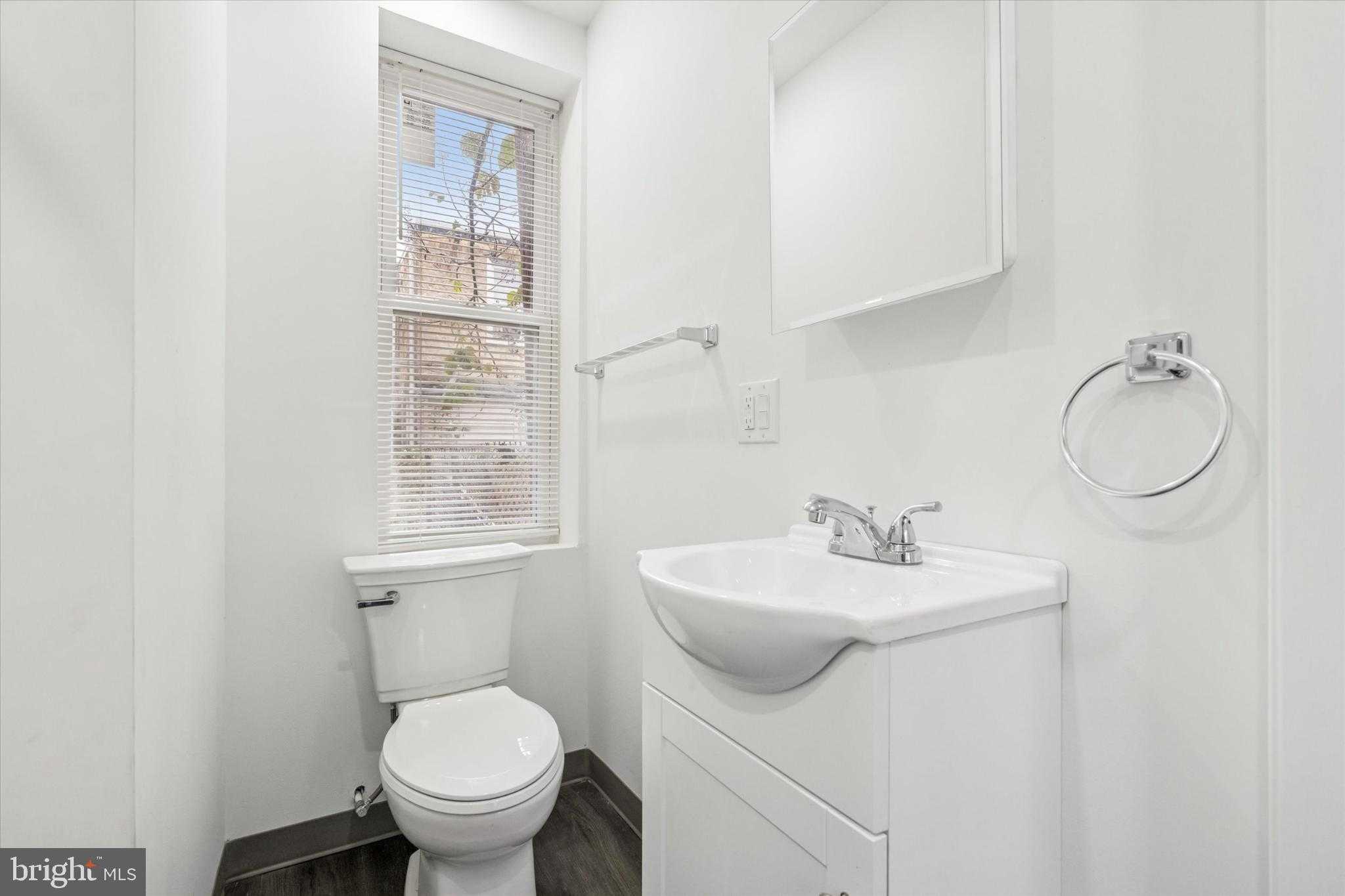 224 E Elkhart St photo 5