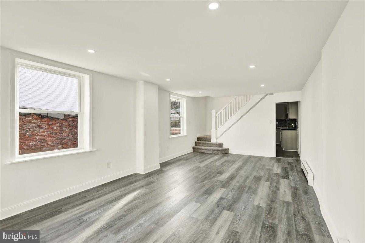 32 S Front St photo 8