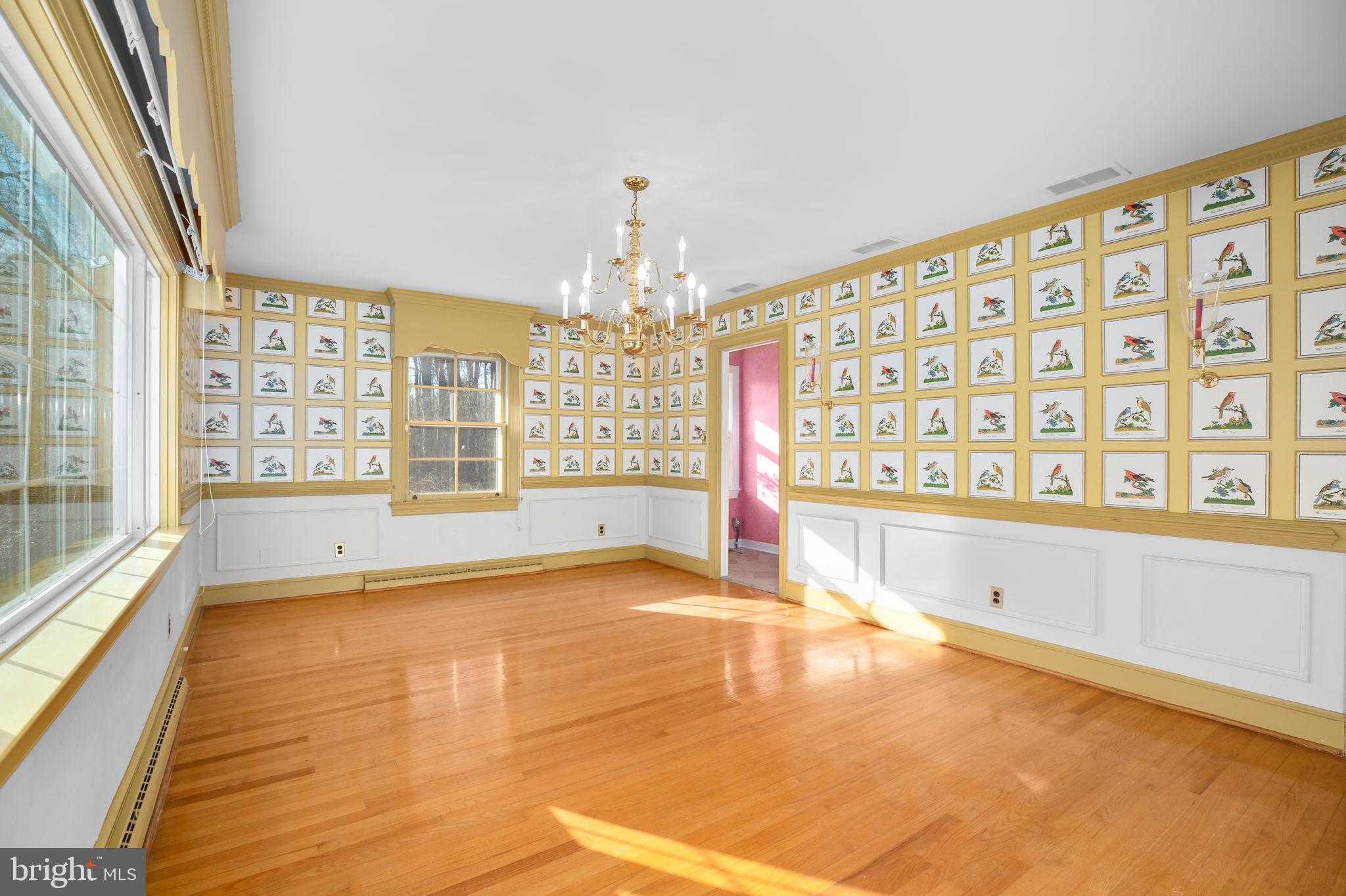 4004 Longwood Dr photo 19