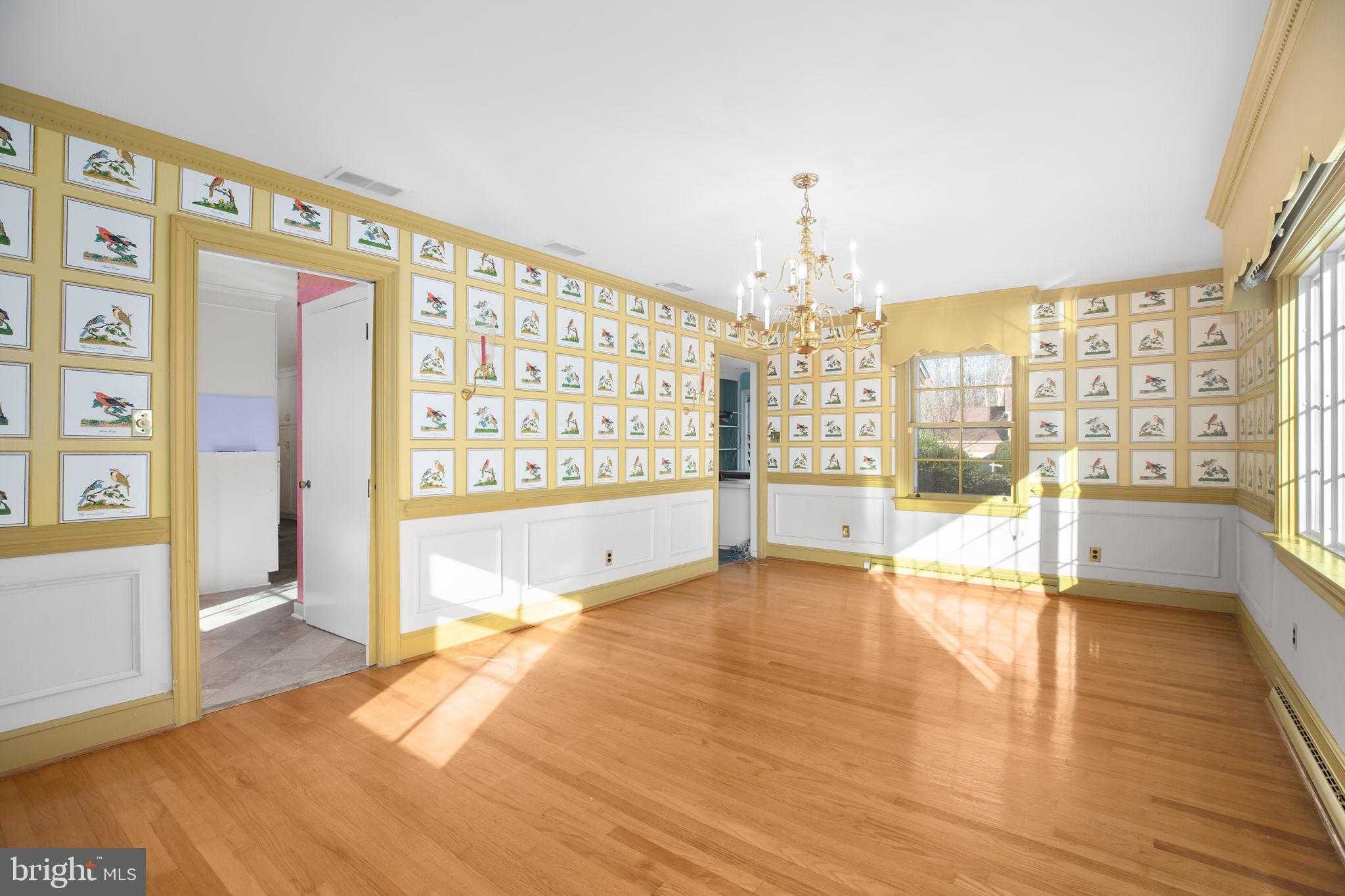 4004 Longwood Dr photo 20