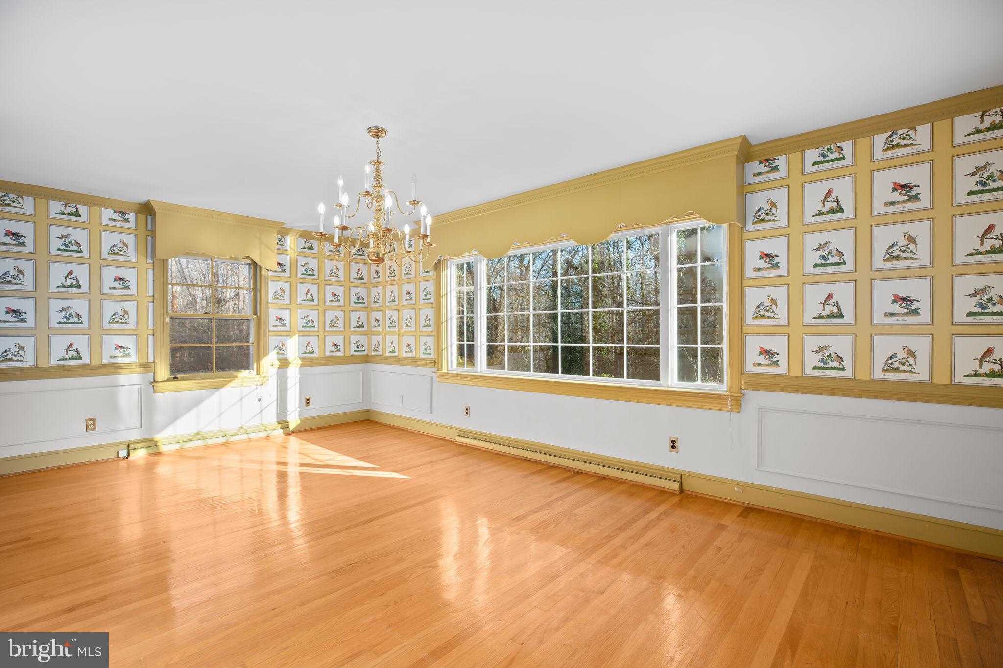 4004 Longwood Dr photo 21