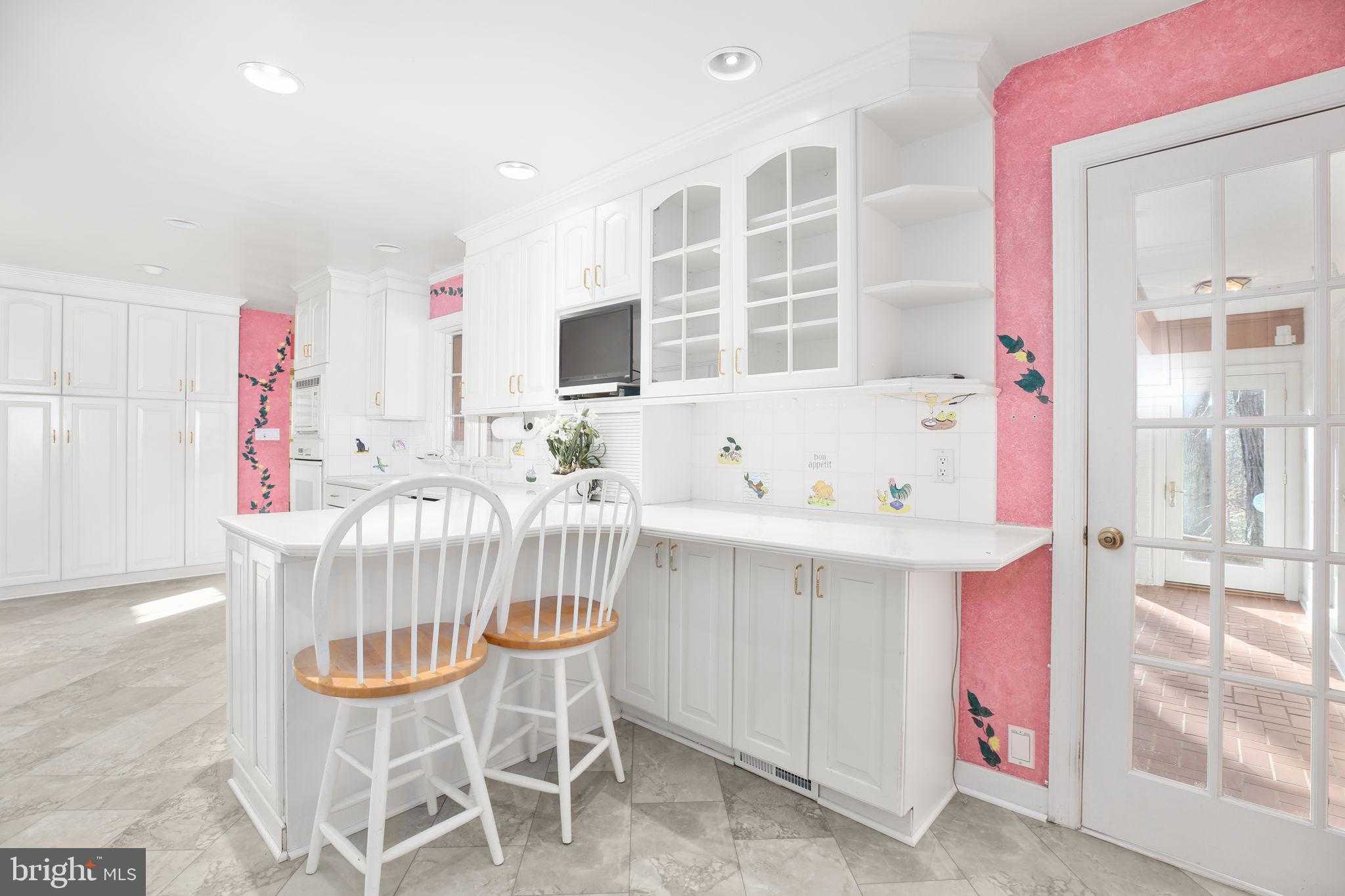 4004 Longwood Dr photo 25