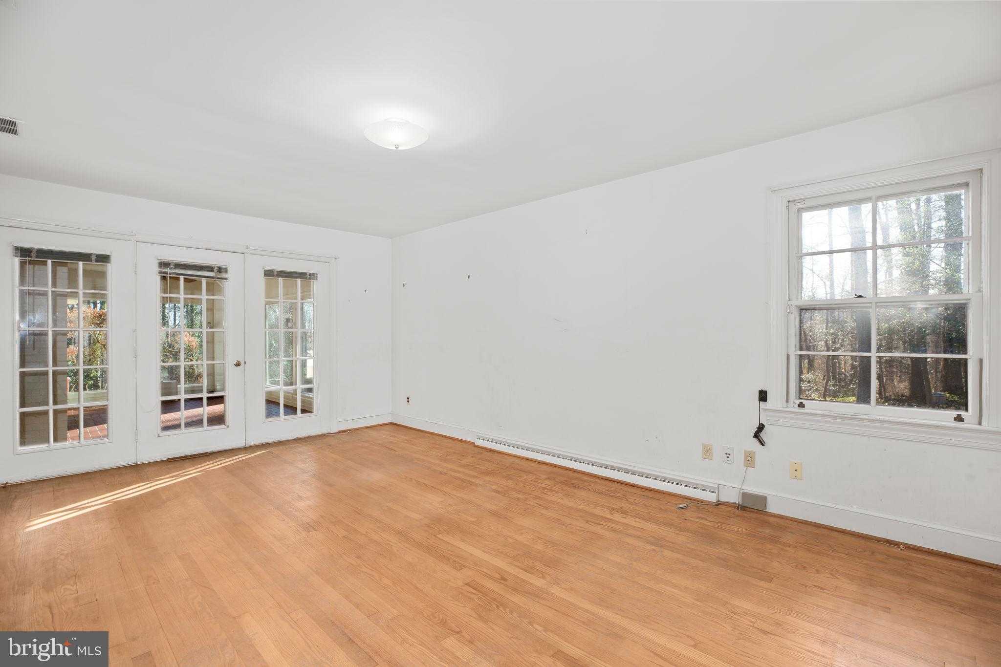 4004 Longwood Dr photo 37