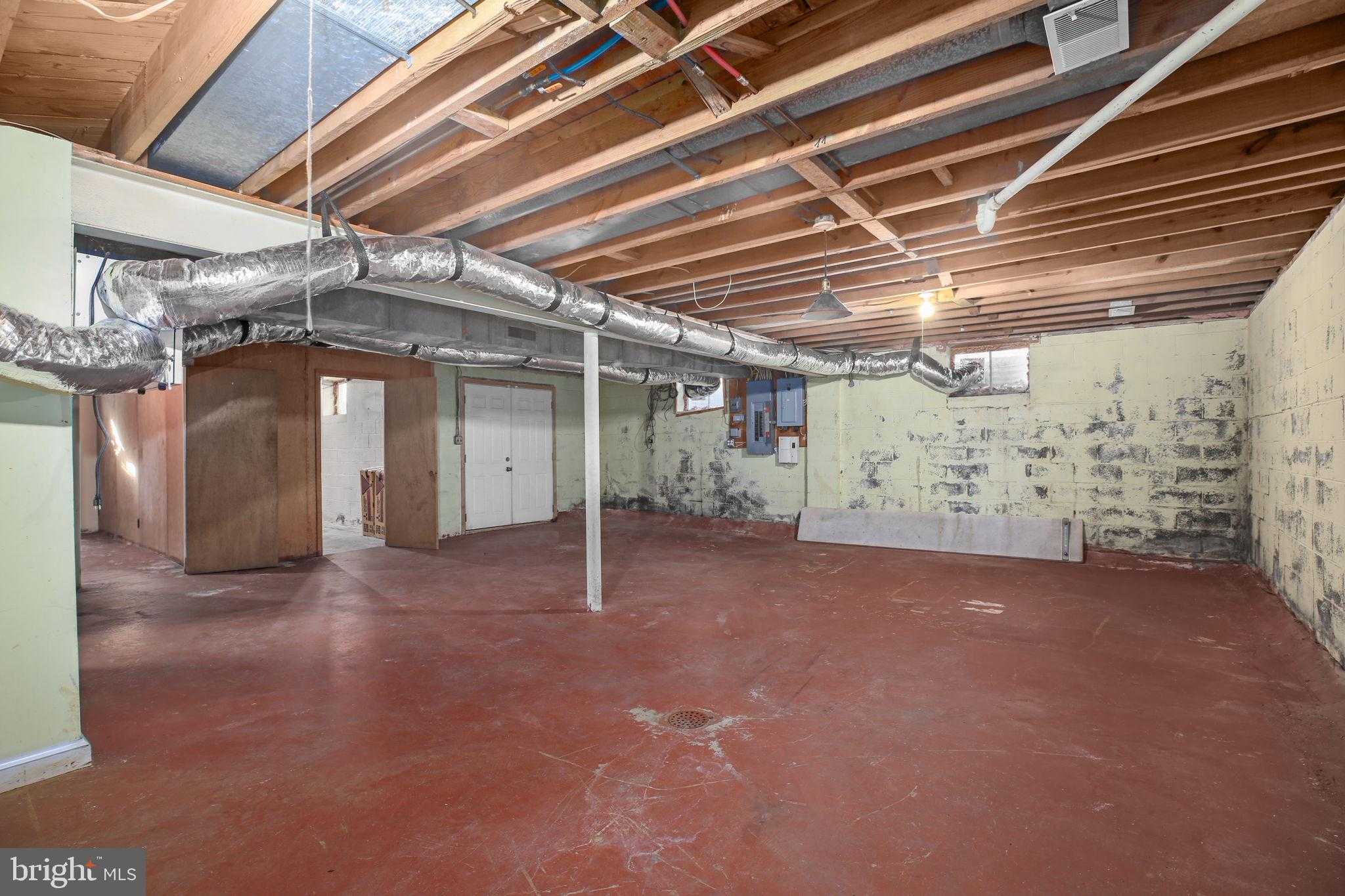 4004 Longwood Dr photo 41