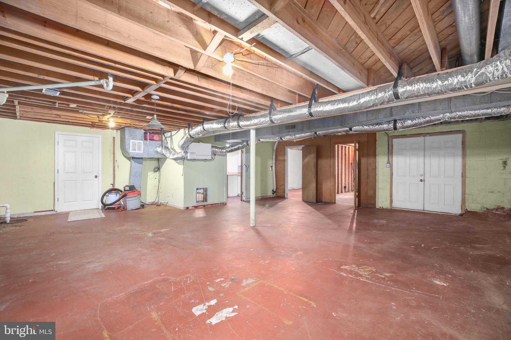 4004 Longwood Dr photo 42