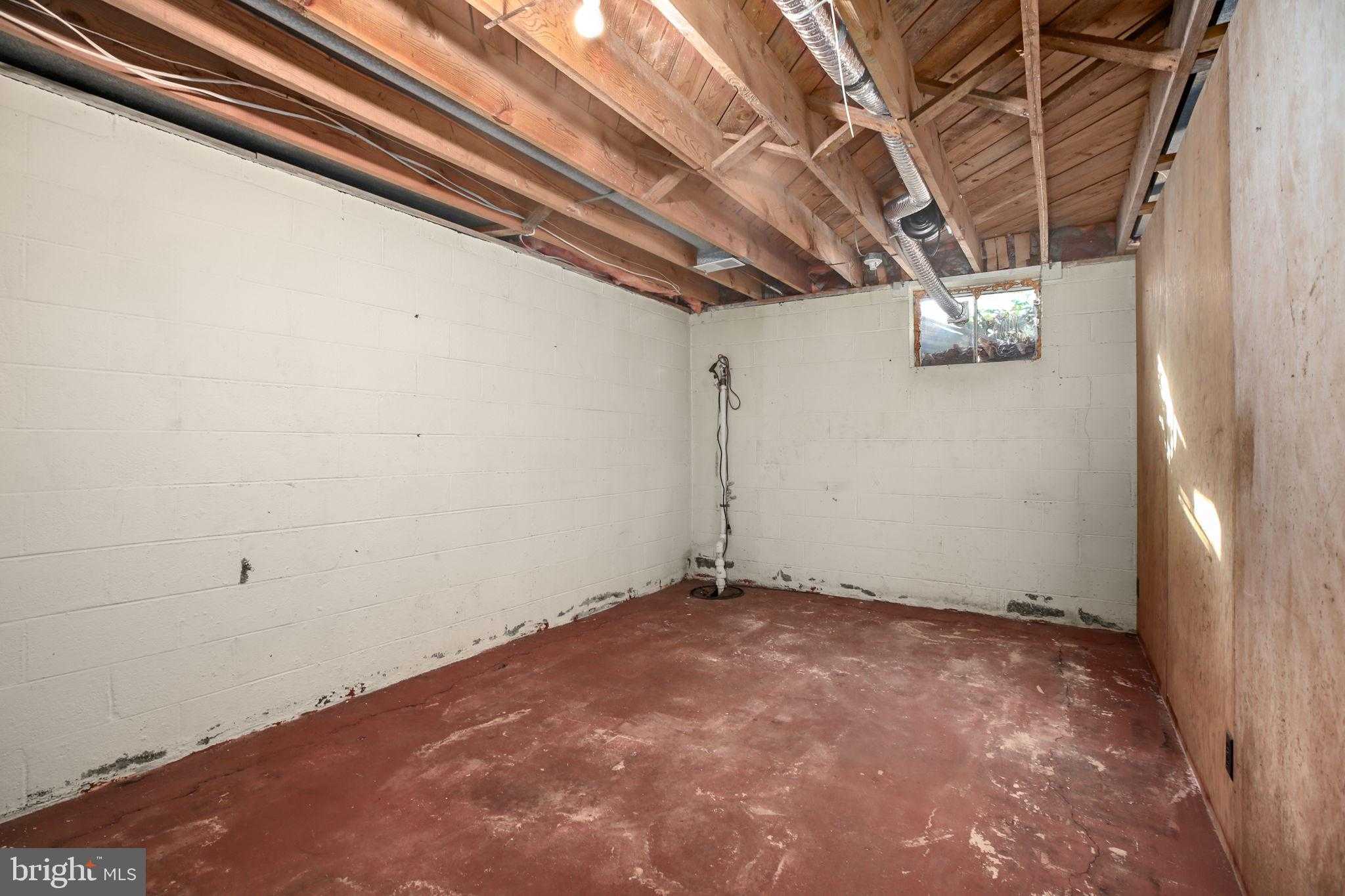 4004 Longwood Dr photo 44