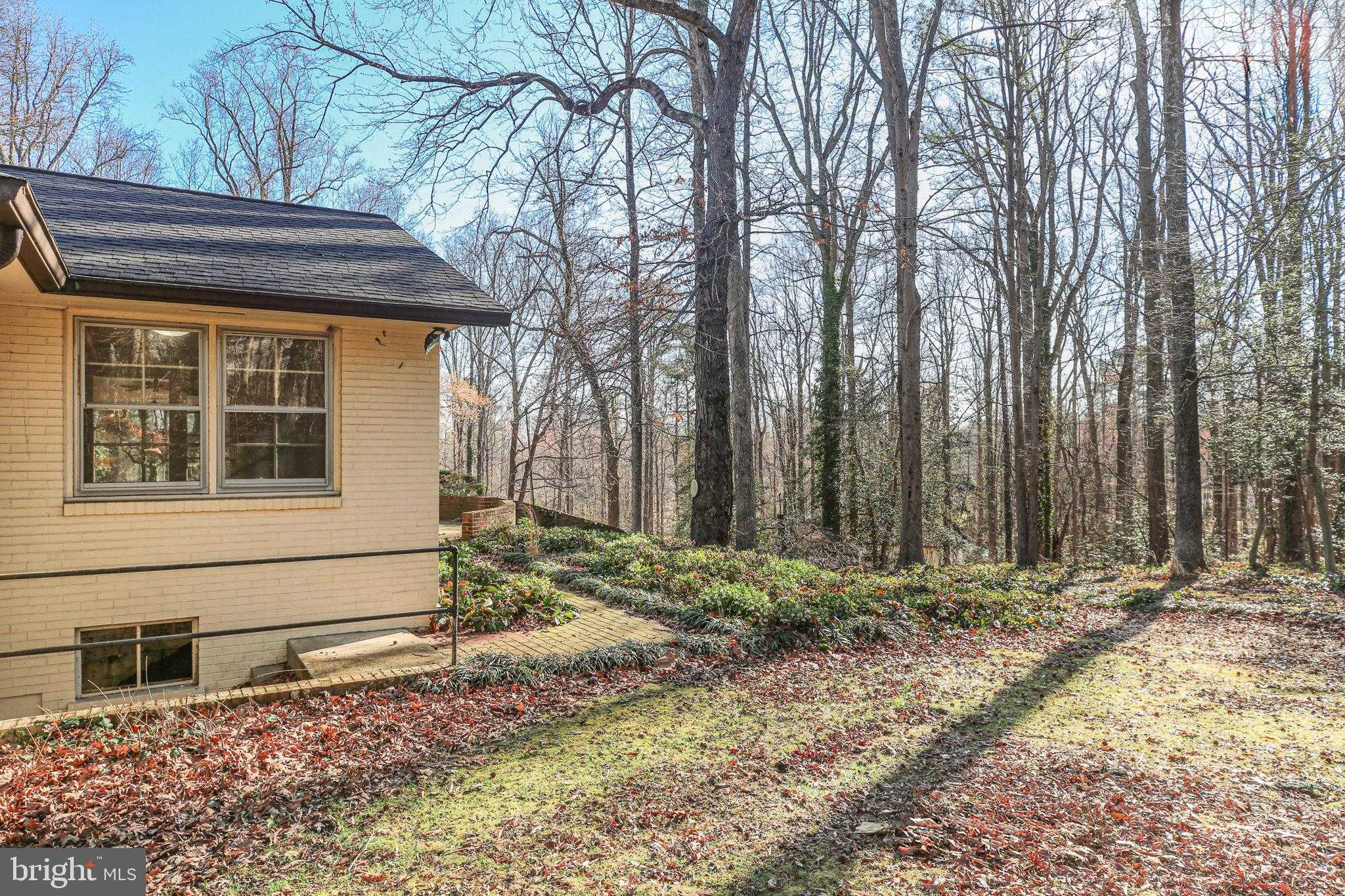 4004 Longwood Dr photo 57