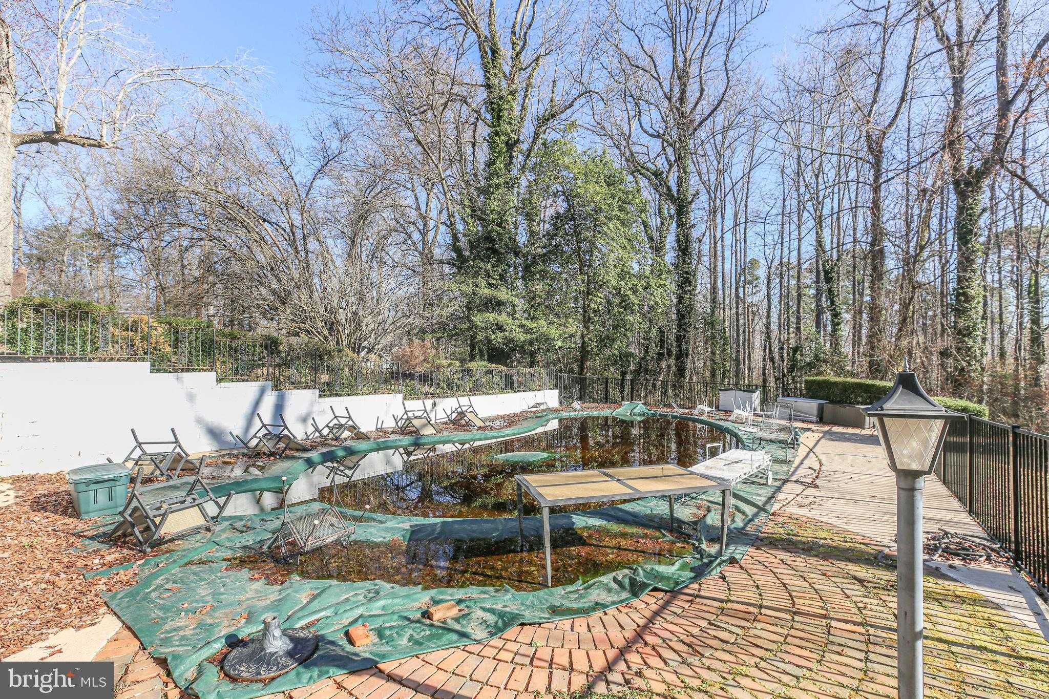 4004 Longwood Dr photo 64