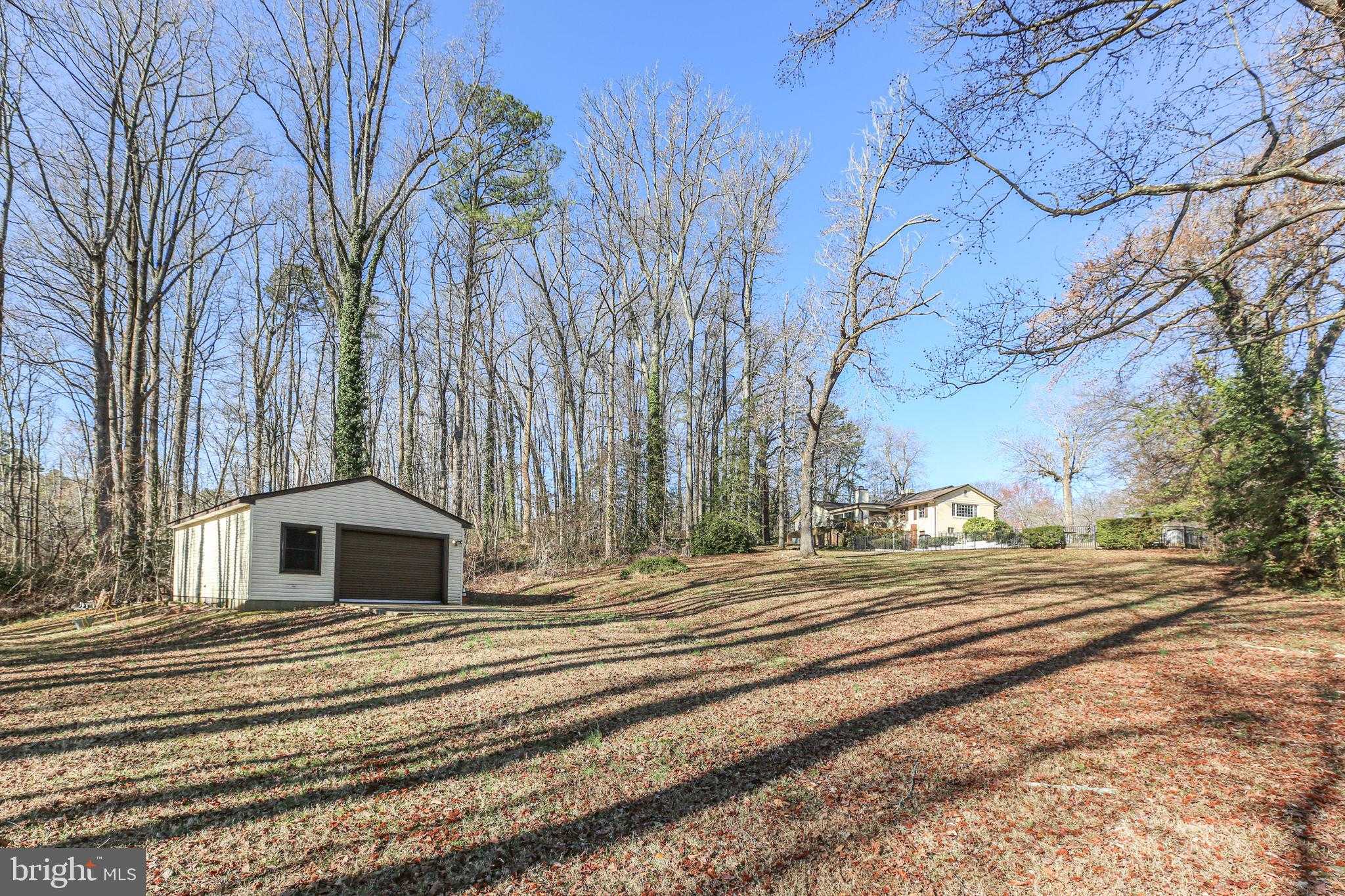 4004 Longwood Dr photo 7