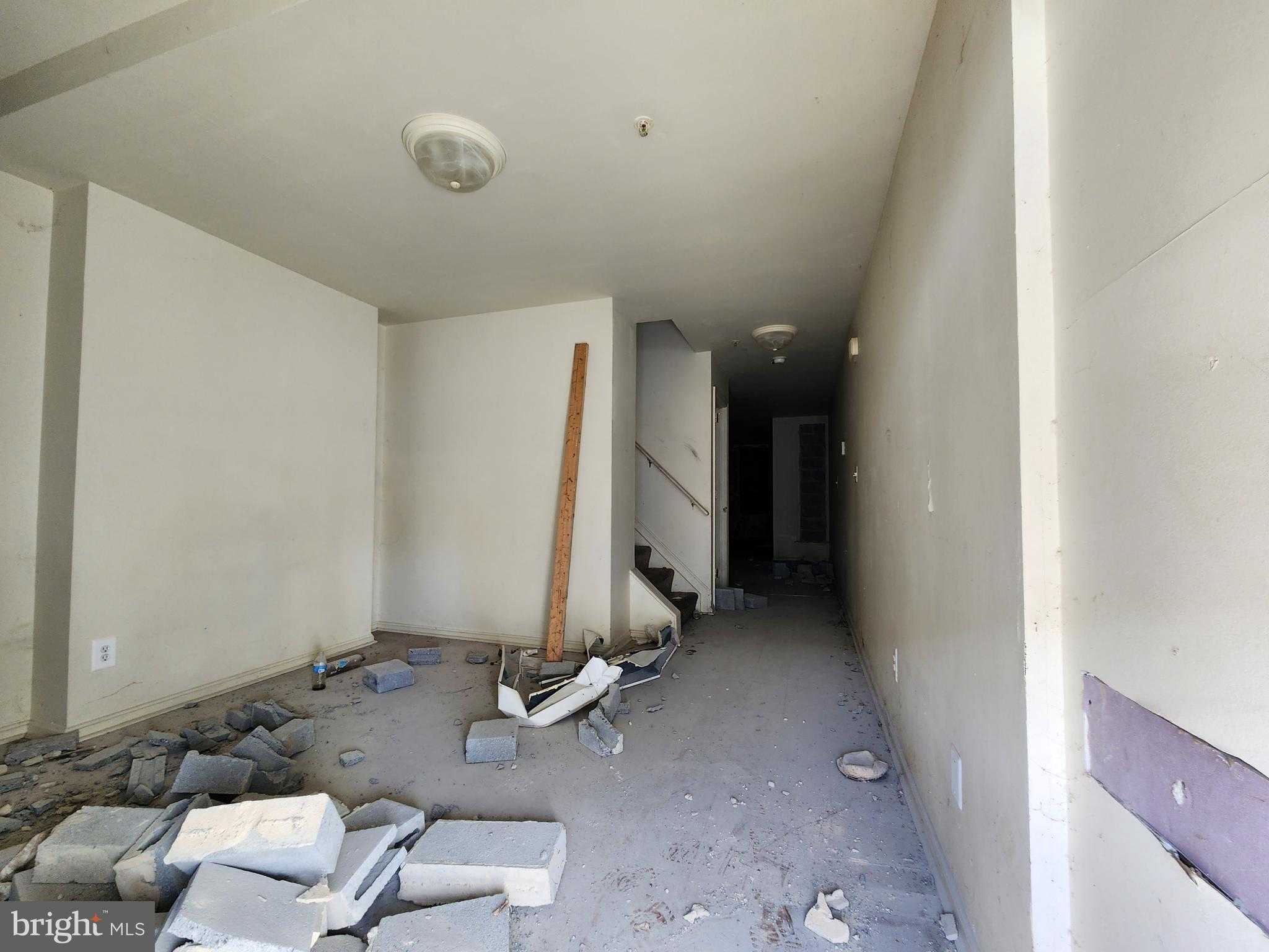 1150 N Carrollton Ave photo 2