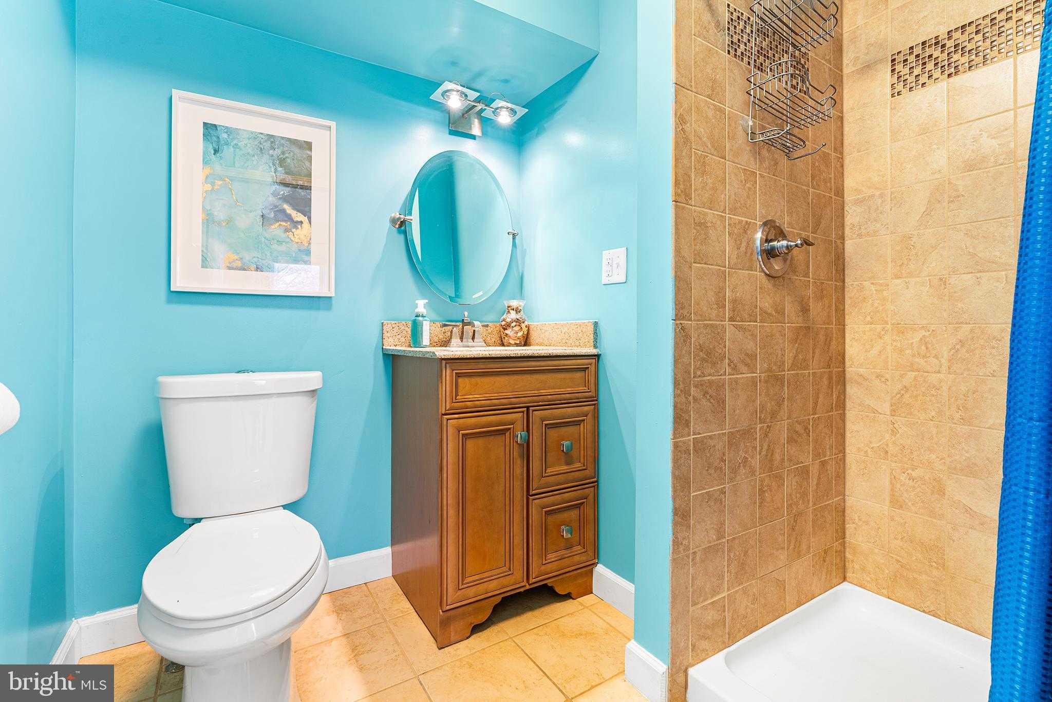 676 W Market St photo 21