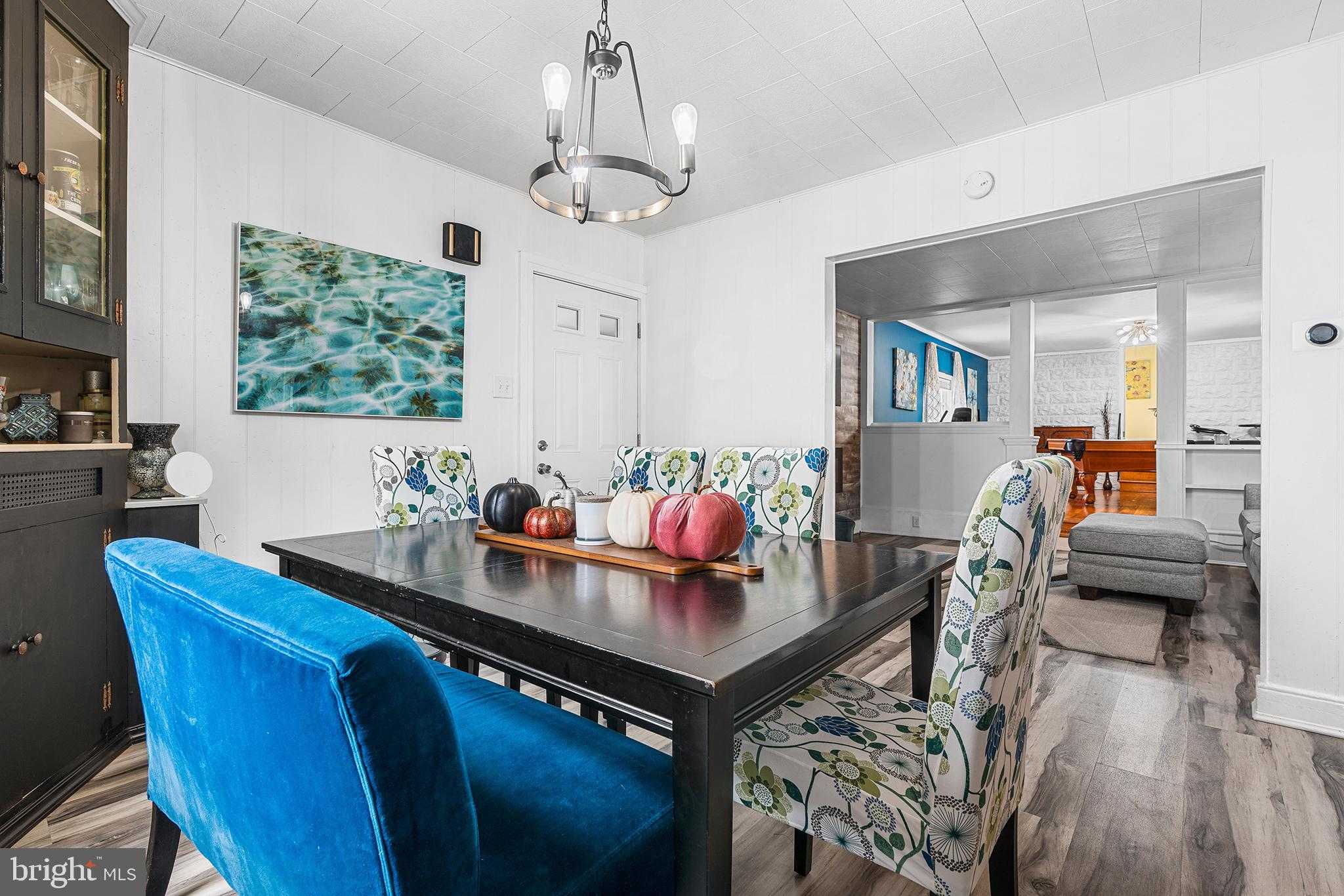 676 W Market St photo 5