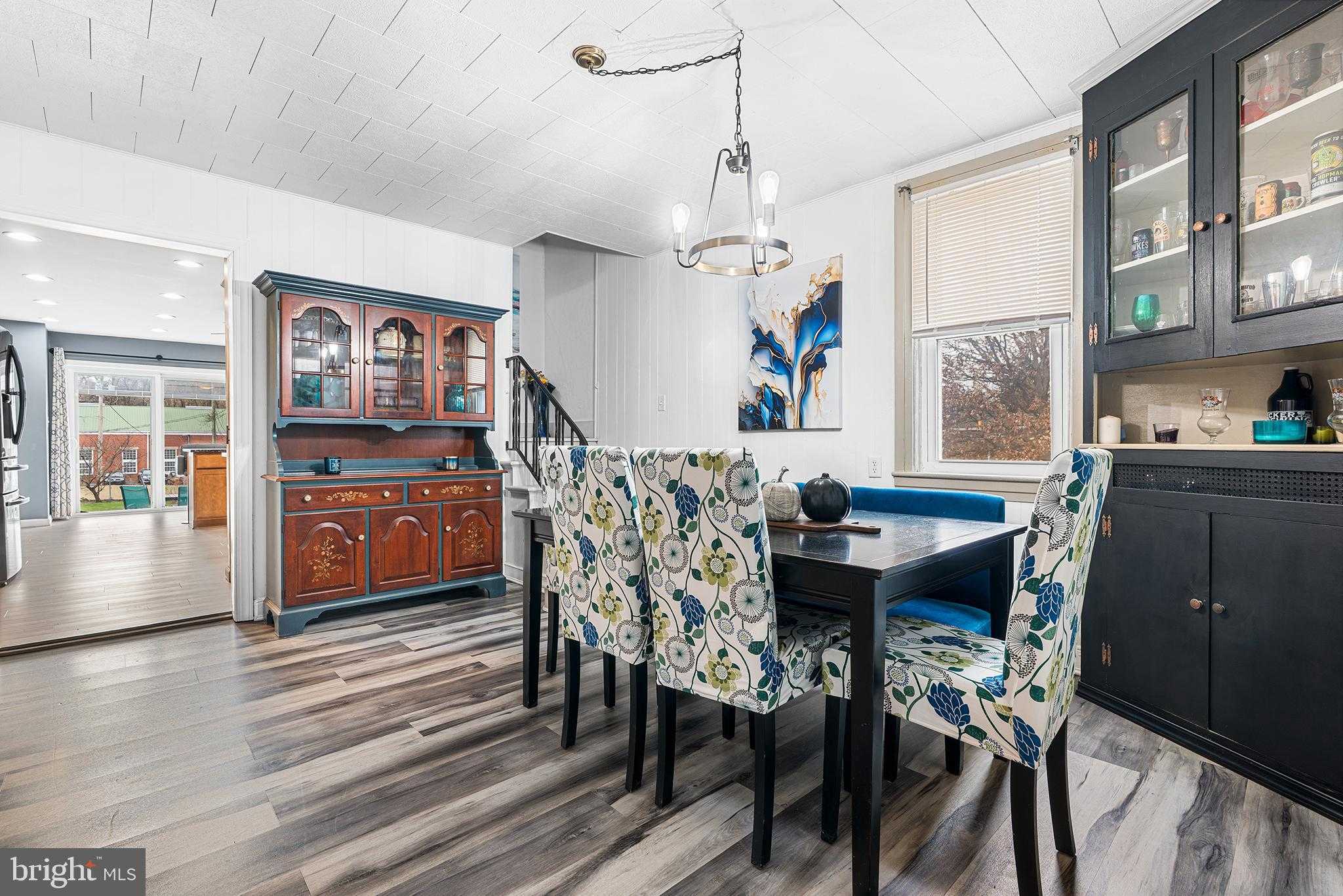 676 W Market St photo 6