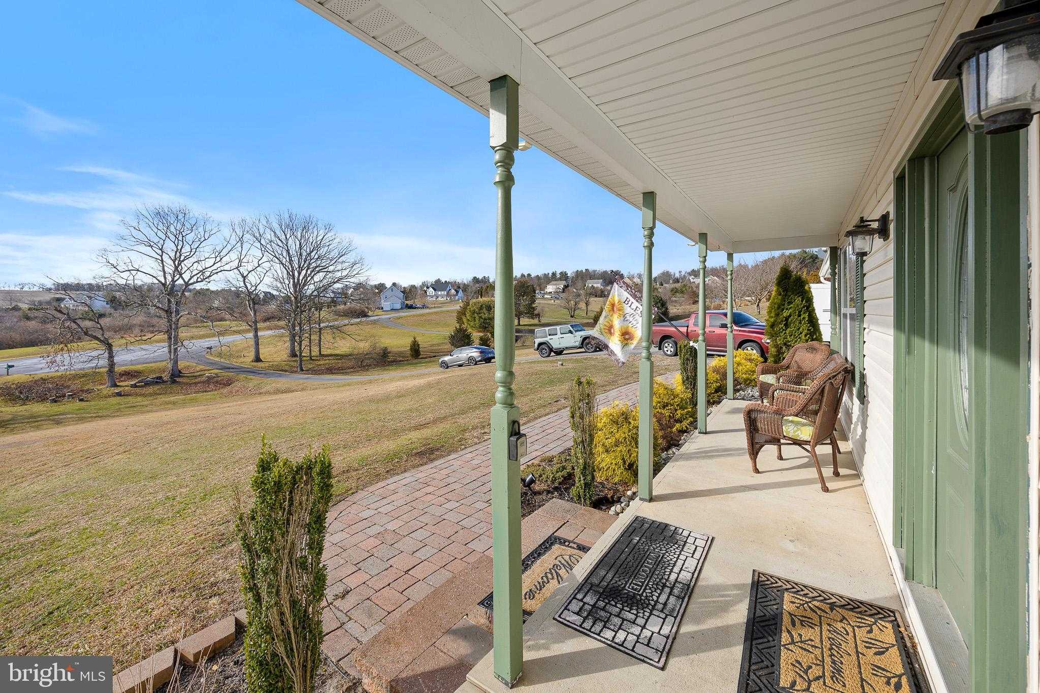 311 Stacia Way photo 2