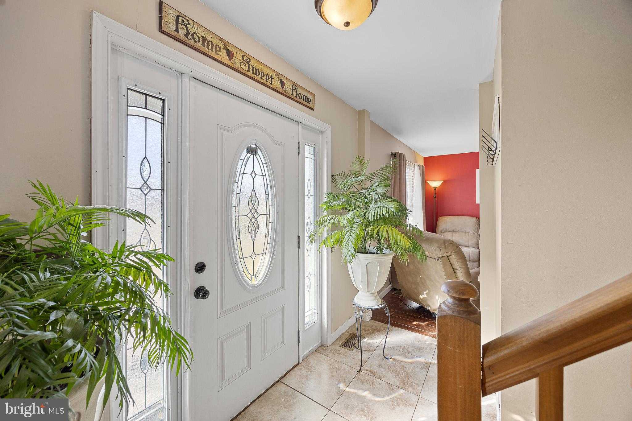 311 Stacia Way photo 4