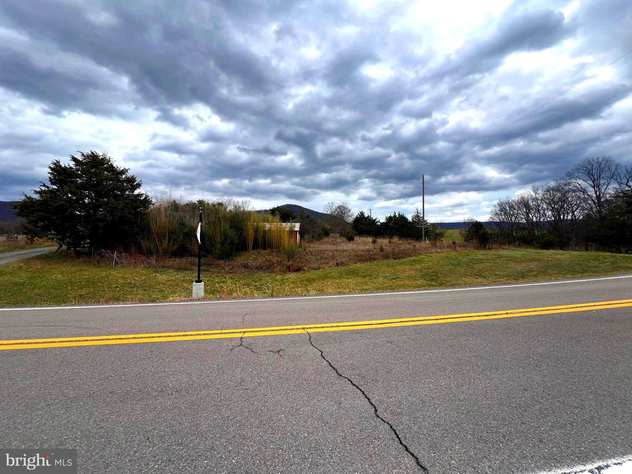 157 Eastern Dr photo 9