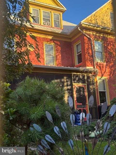 11 N Wayne St photo 2