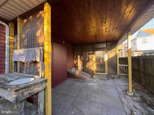 11 N Wayne St photo 43