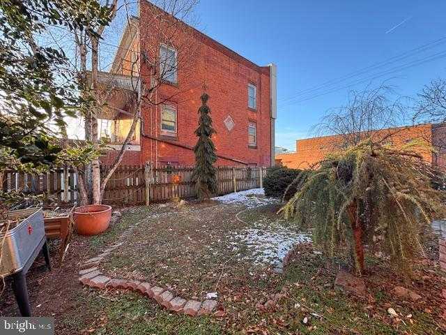 11 N Wayne St photo 45