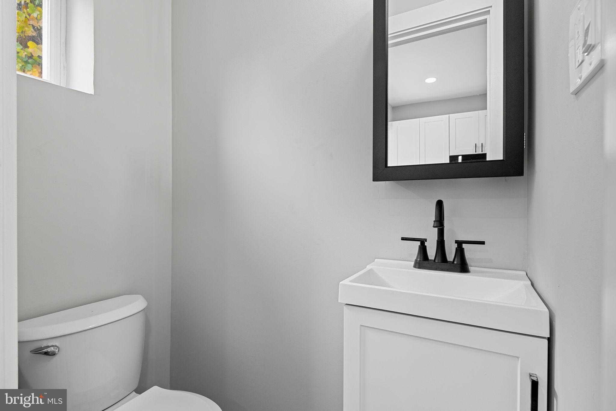 1030 S Frazier St photo 10