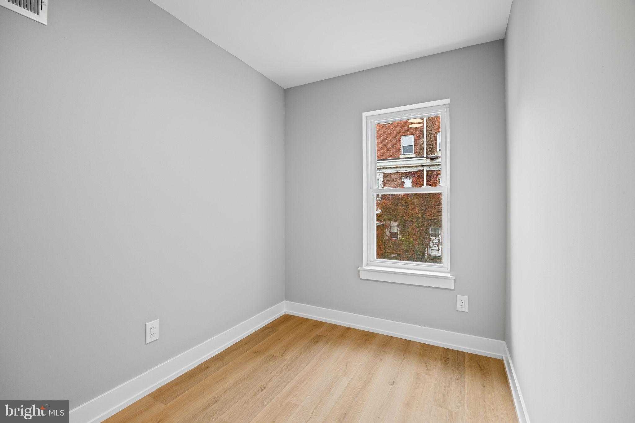 1030 S Frazier St photo 19