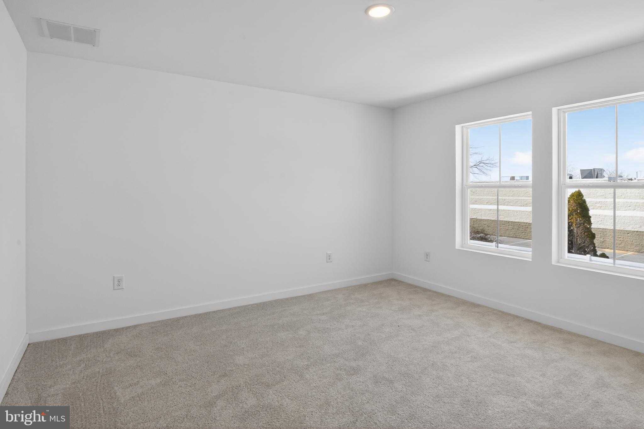 214 Clement Loop photo 17