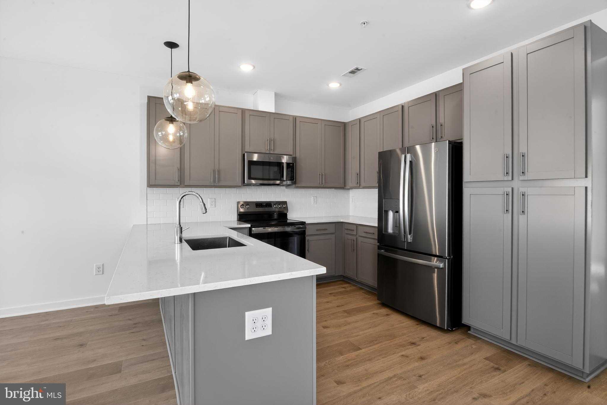 214 Clement Loop photo 3