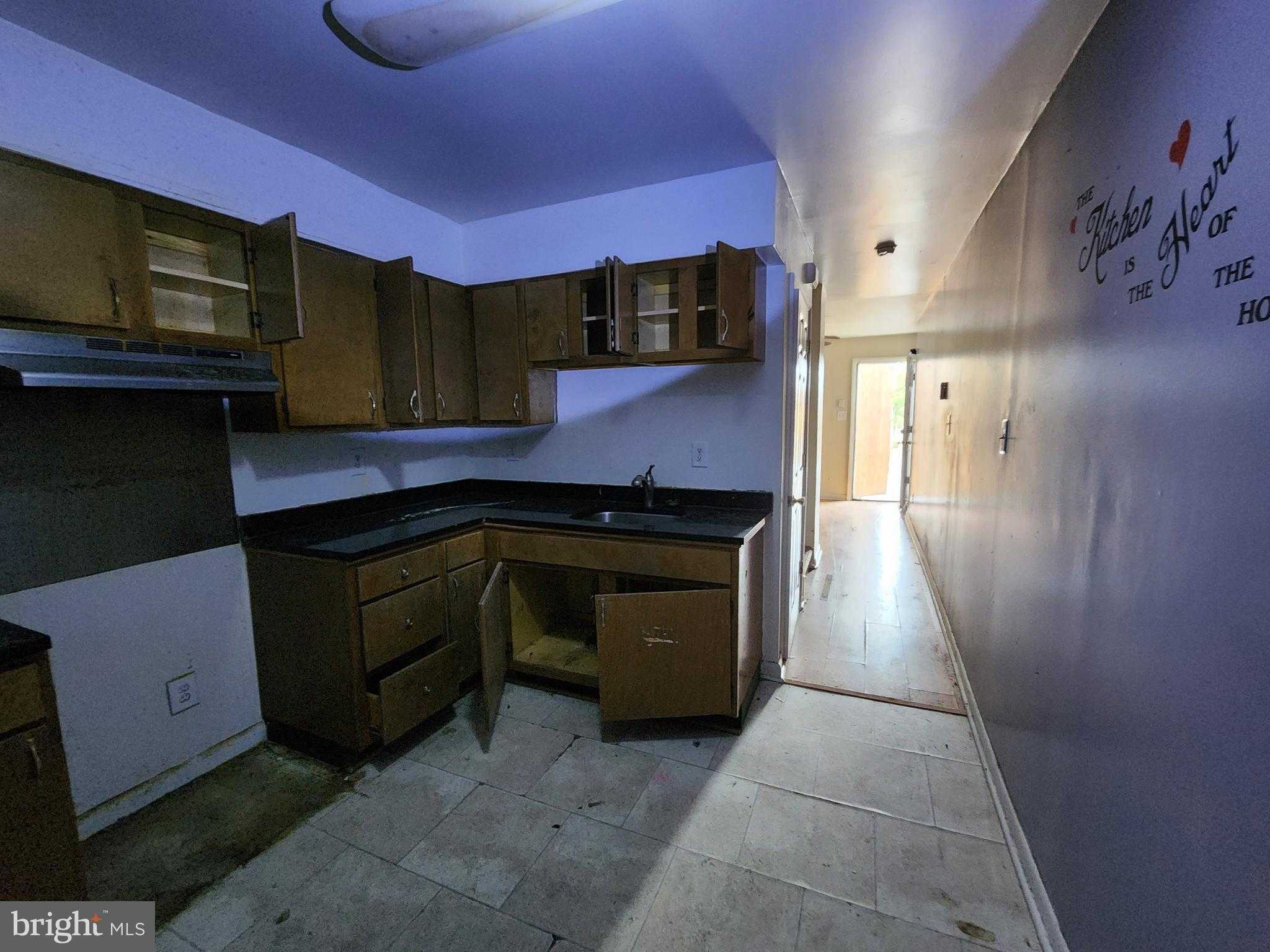 1734 N Calhoun St photo 18