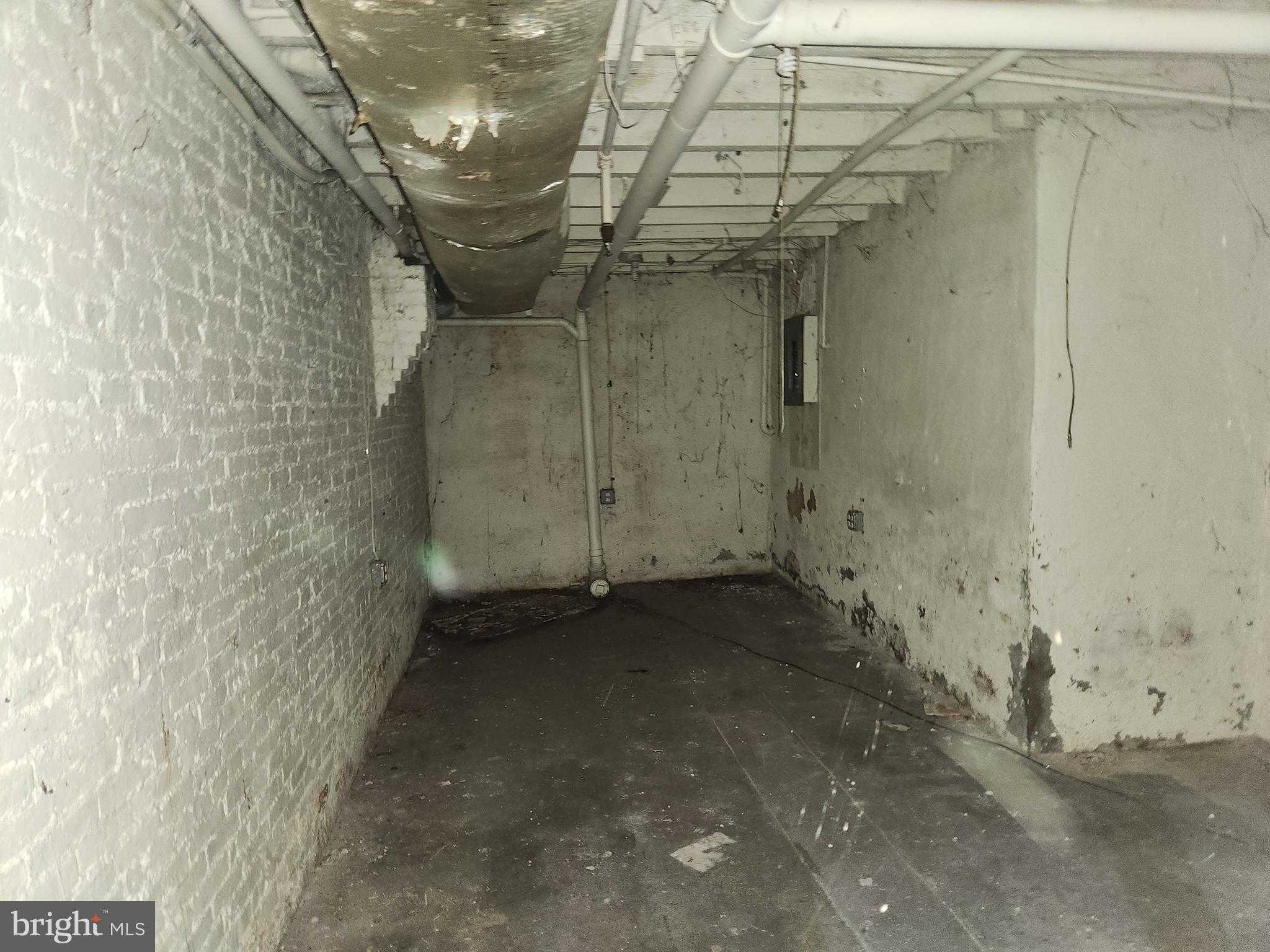 1734 N Calhoun St photo 23