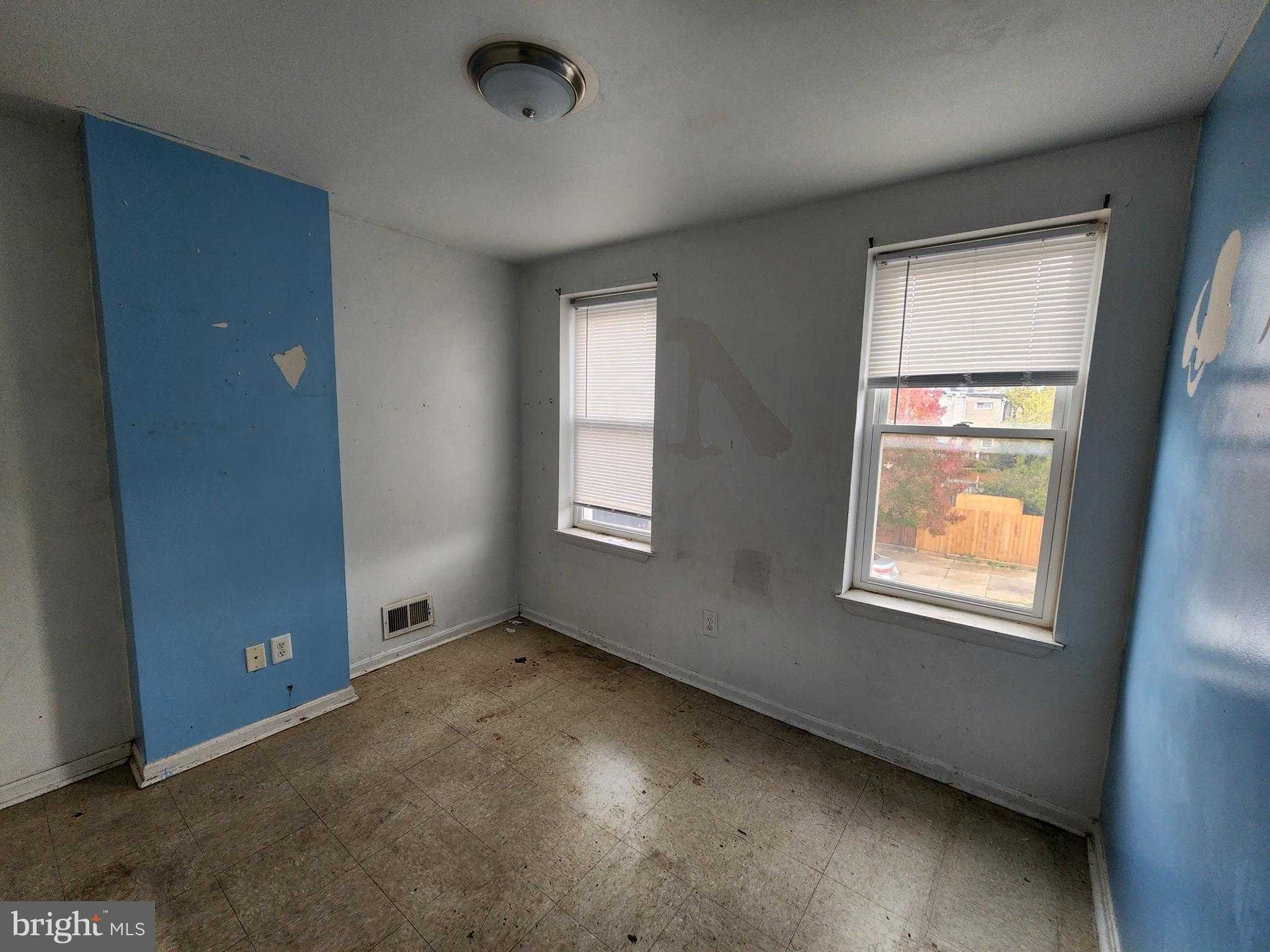 1734 N Calhoun St photo 24