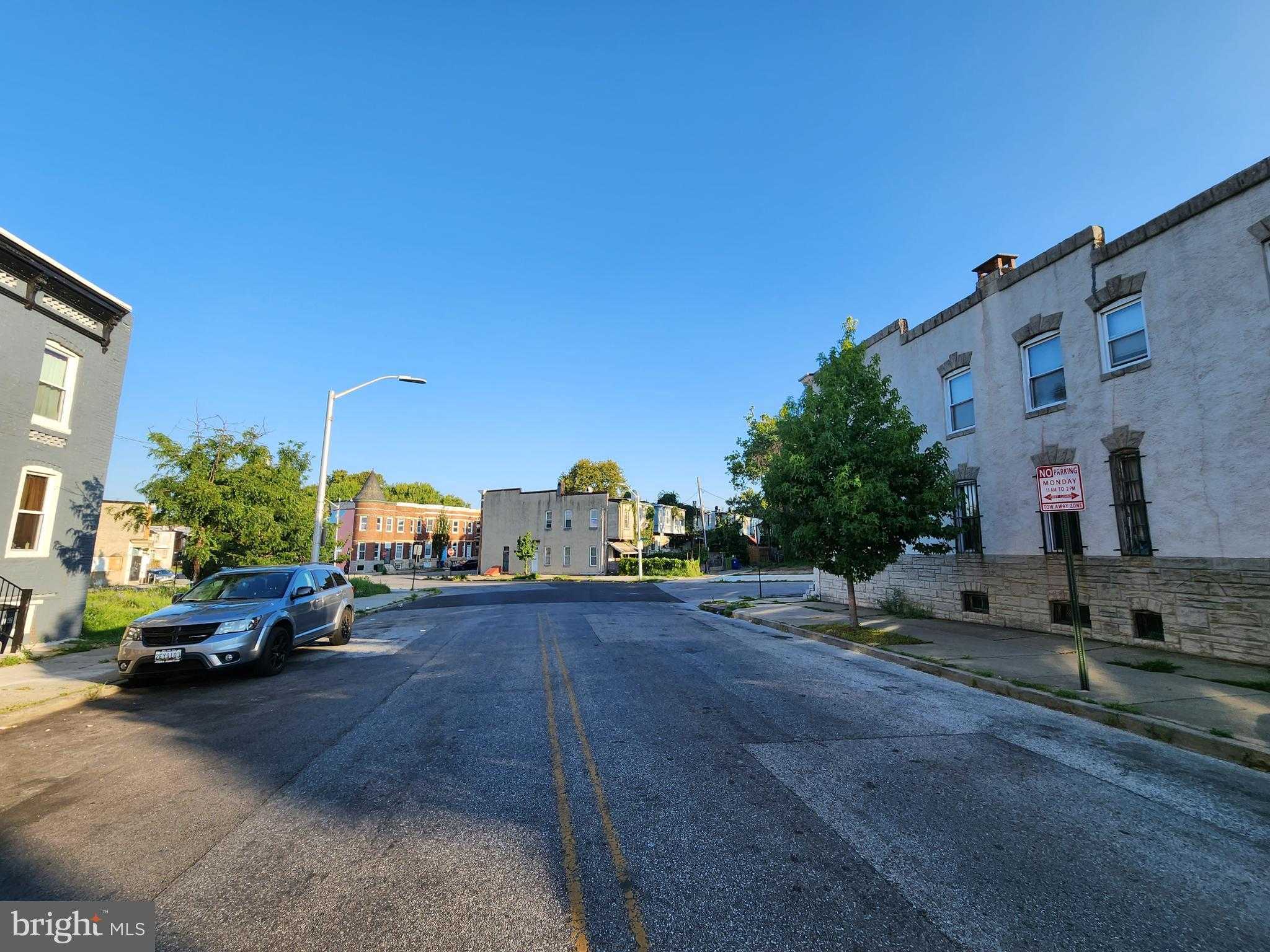 1734 N Calhoun St photo 5