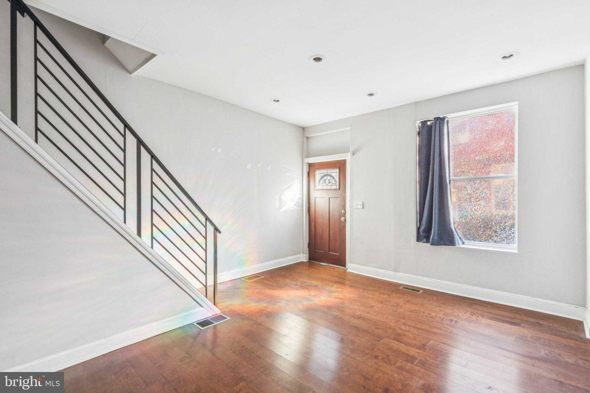 1632 N Dover St photo 7