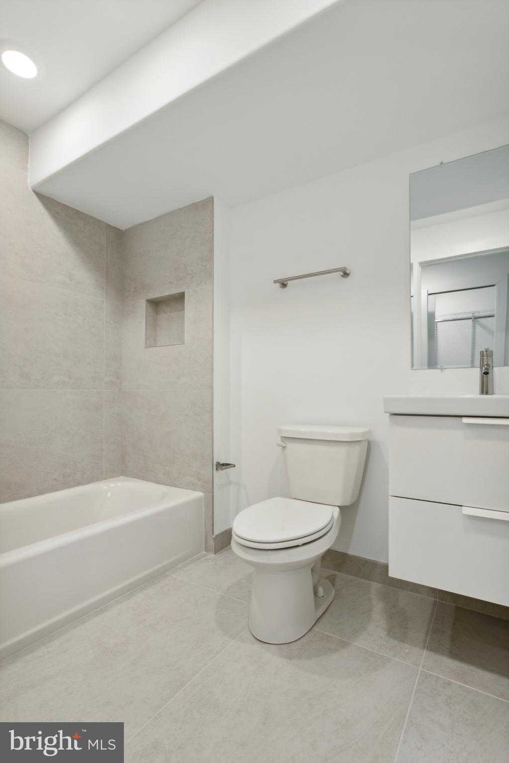 2032 N 18th St photo 12